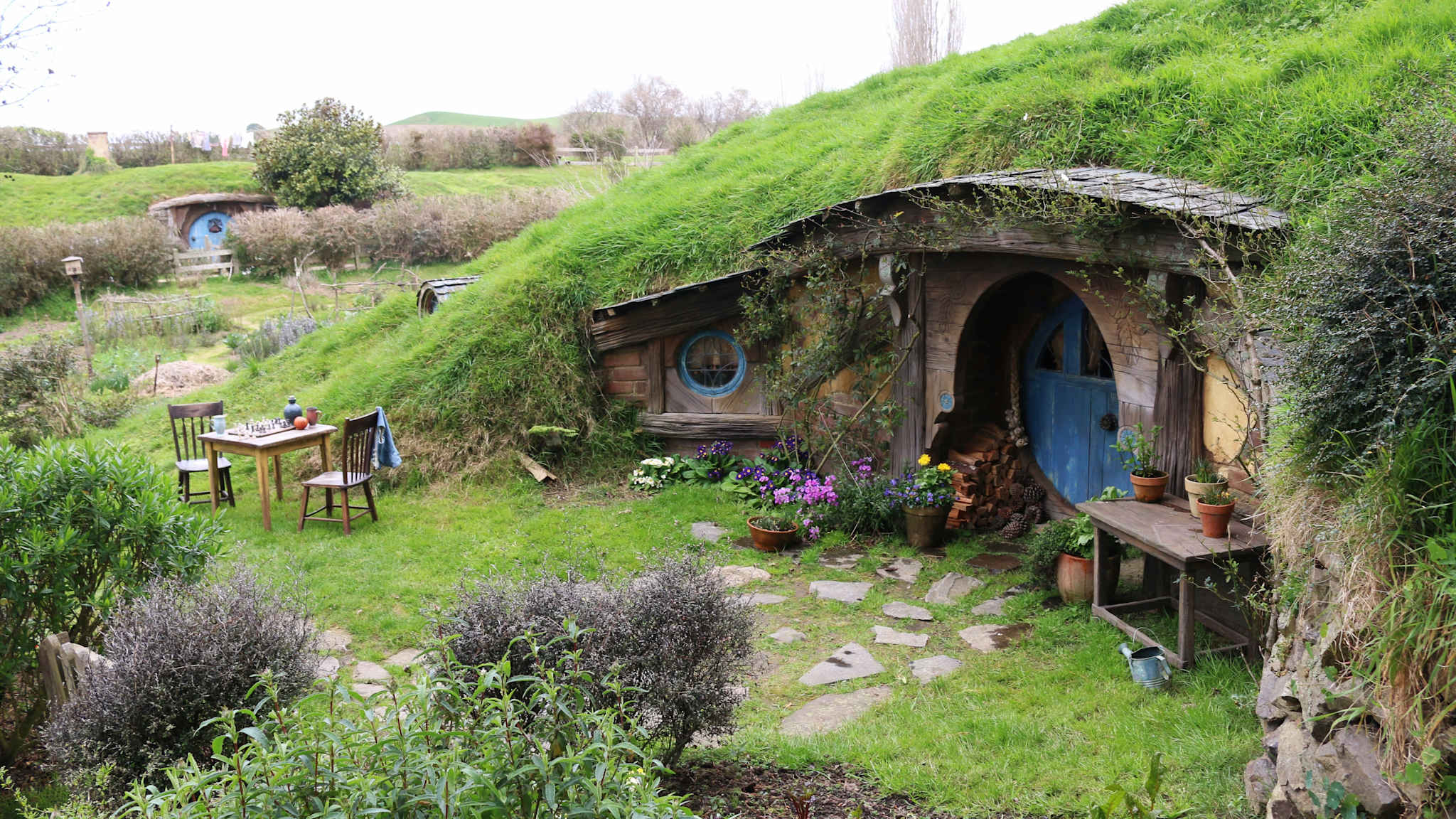 Das Hobbiton-Filmdorf in Matamata, Neuseeland.