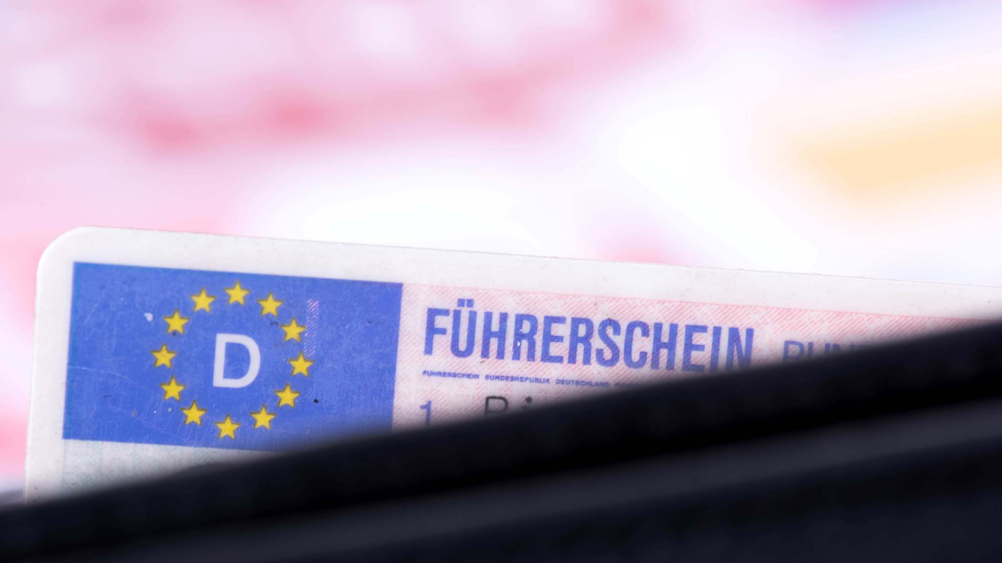 Nahaufnahme eines deutschen Führerscheins