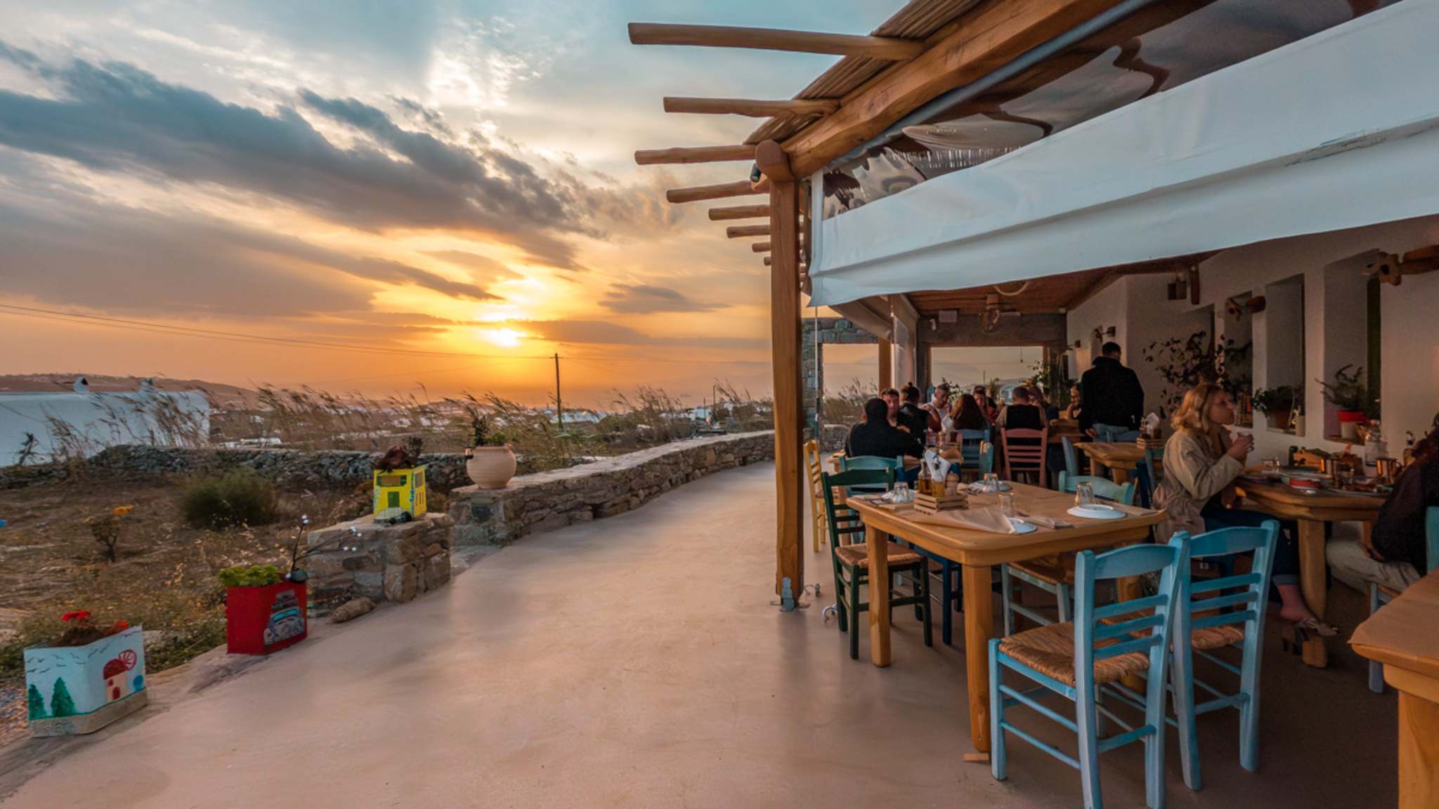 Authentische Taverne auf Mykonos © Tom & Ella – Greece Moments