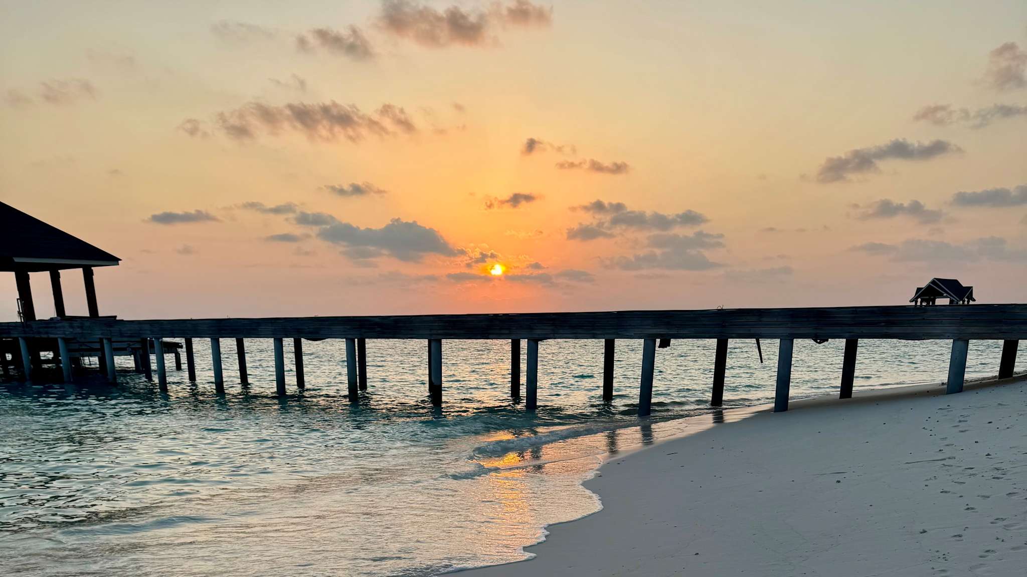 Sonnenuntergang am Strand auf Male, Malediven