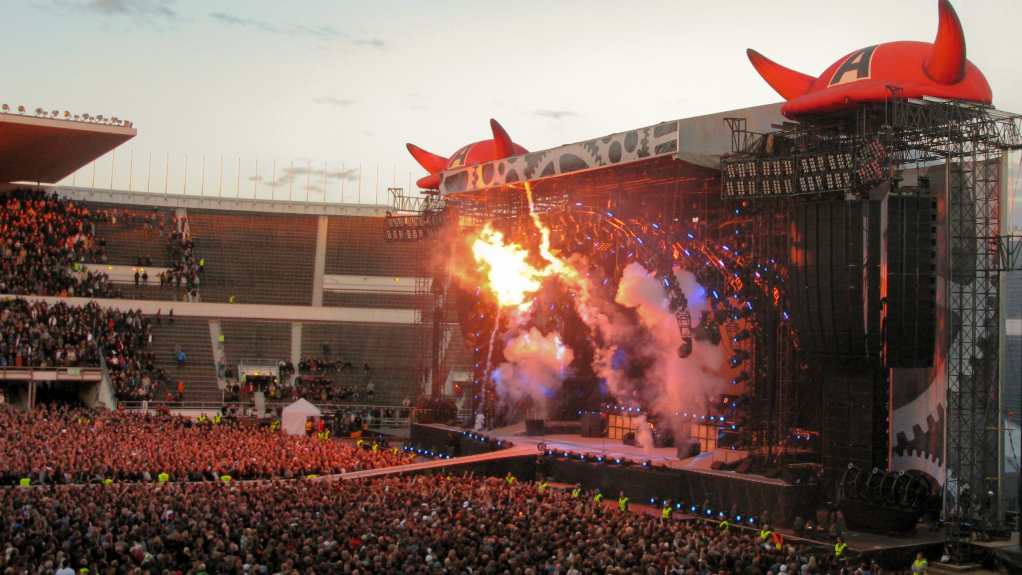 AC/DC "Powerup"Tour 2024 HotelEmpfehlungen für die Konzerte in