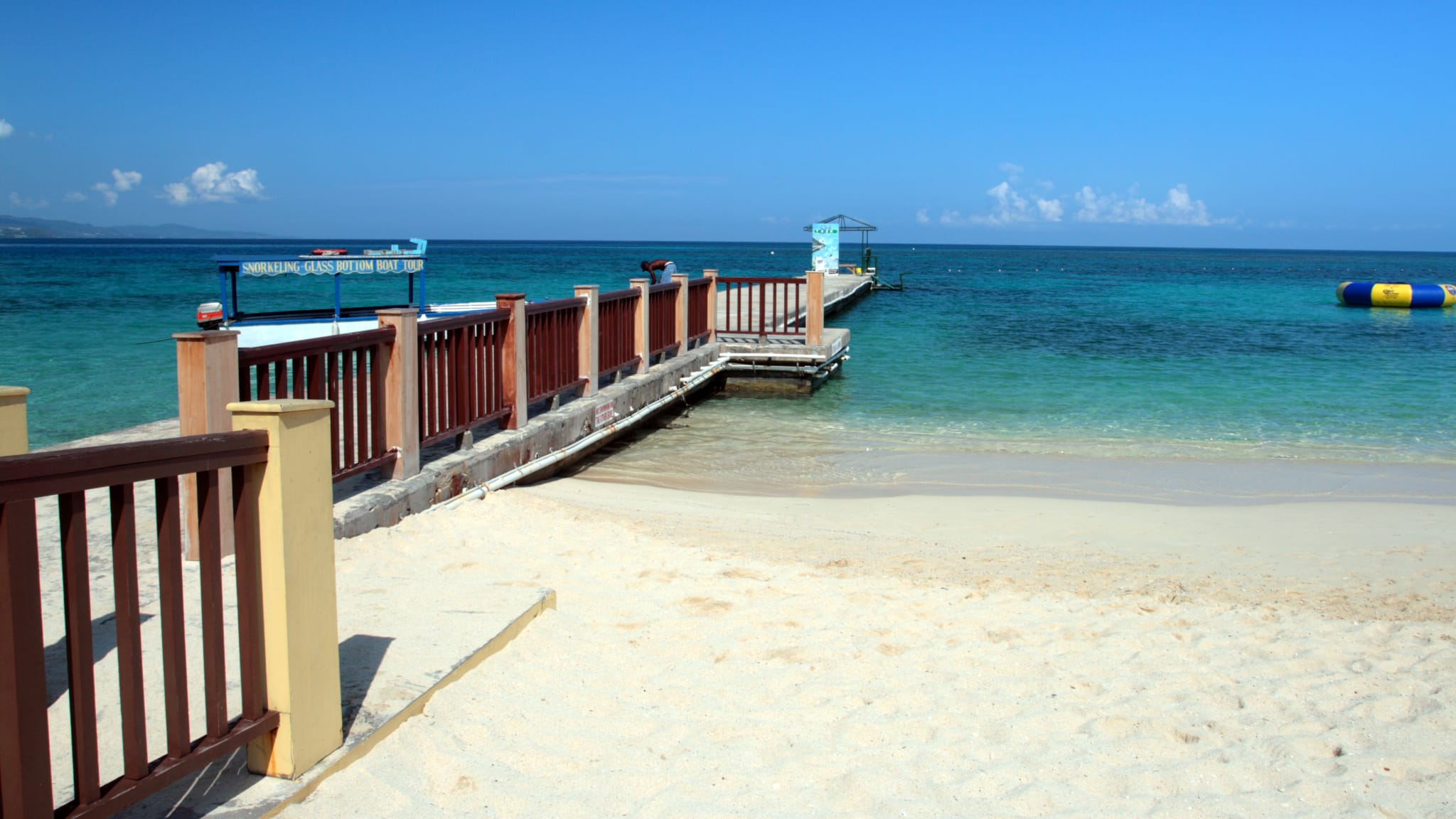 Strand Doctor's Cave Bathing Club, Montego Bay, Saint James Parish