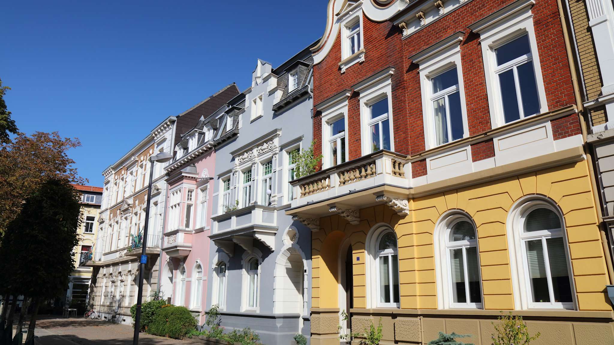 Krefeld © Shutterstock 1955682697