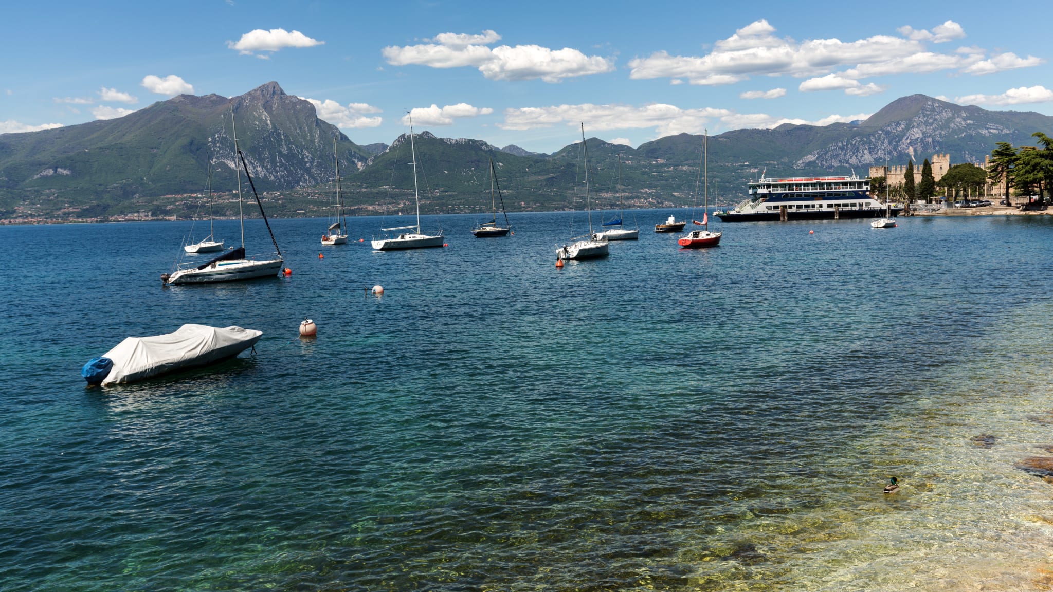 Küste Torri del Benaco, Venetien