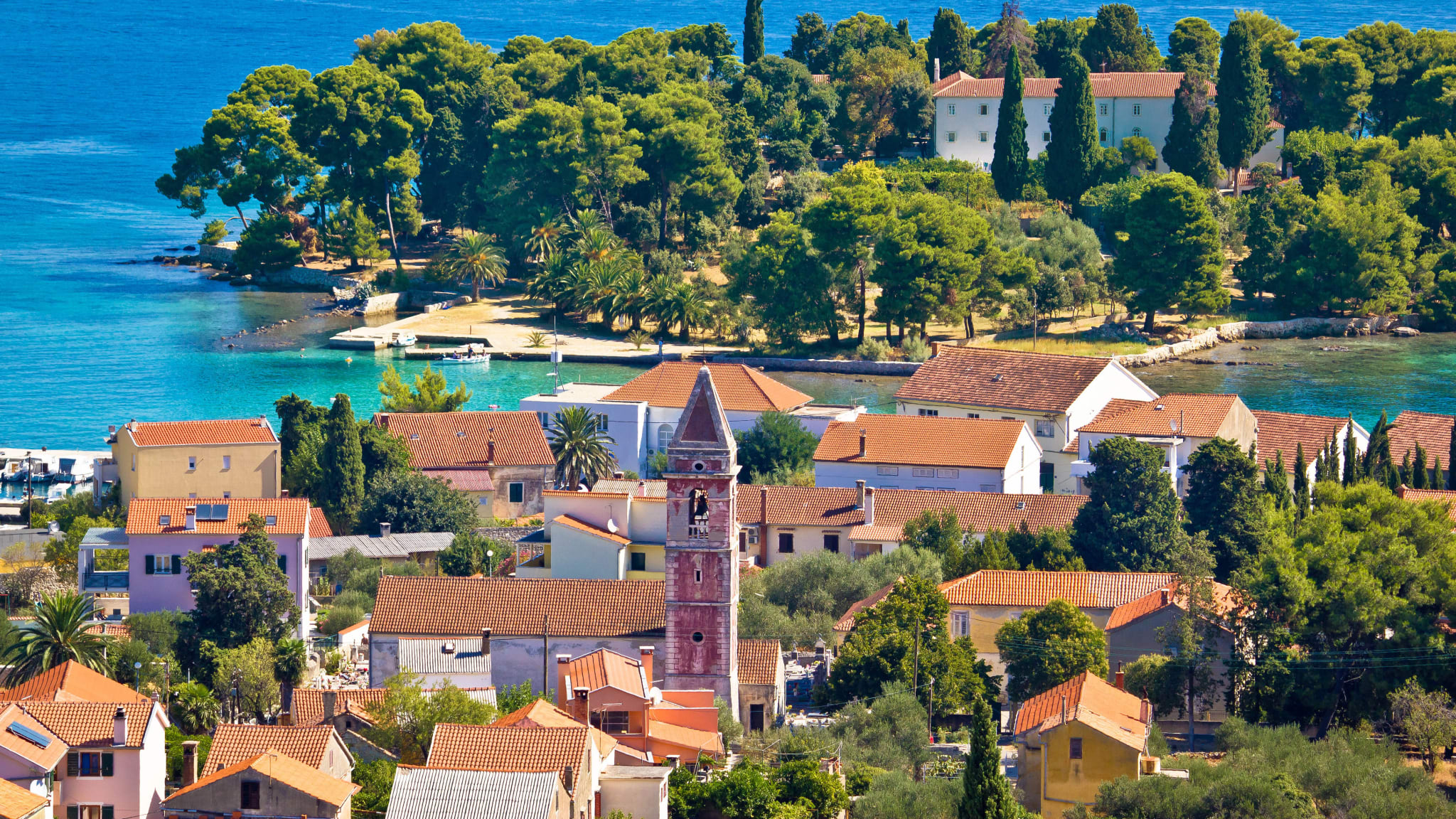 Wunderschöne Küste von Kroatien – Ugljan © GettyImages