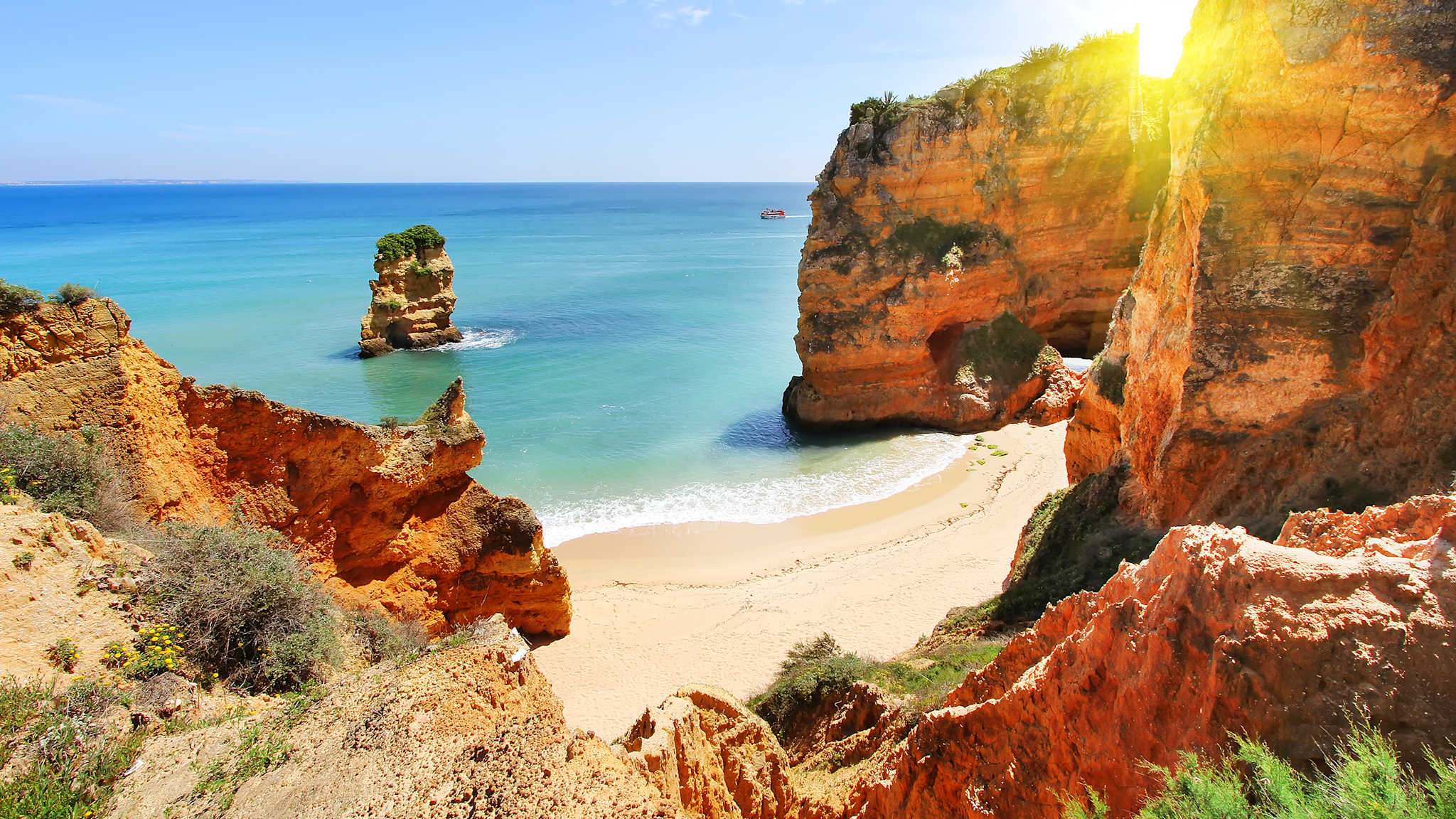 Rocky Beach bei Sonnenuntergang, Lagos, Portugal