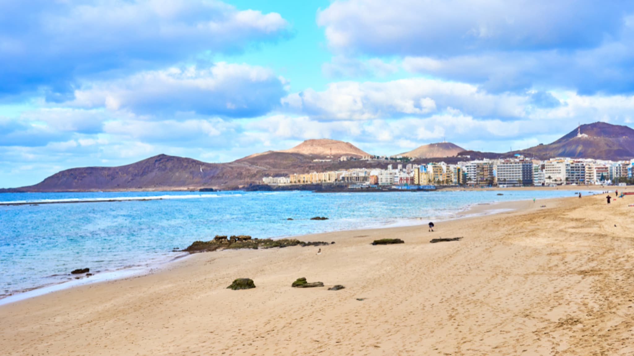 playa-de-las-canteras-strand-auf-gran-canaria-holidaycheck