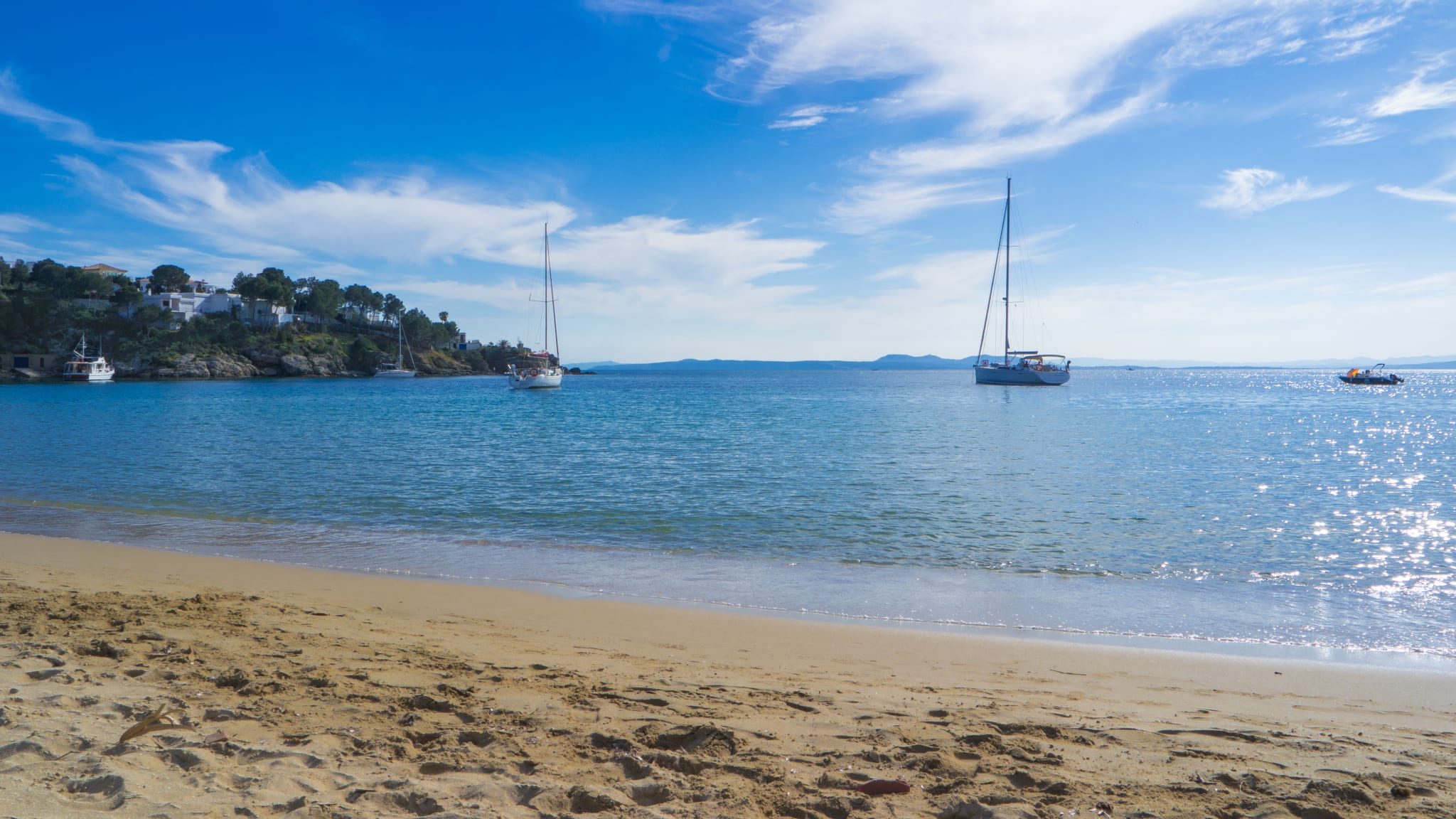 Petites Canyelles Beach in Roses