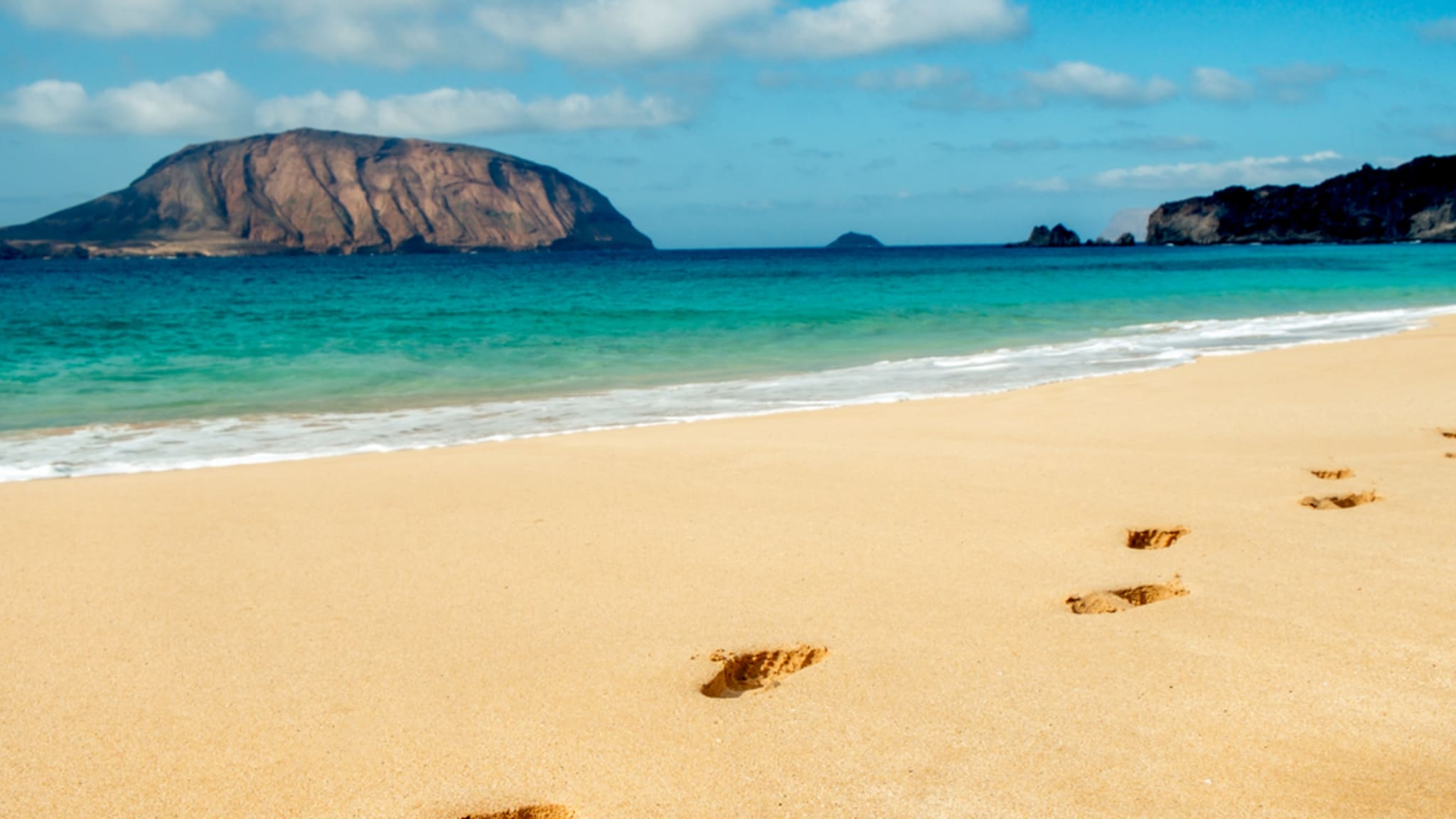 Fußspuren am Playa de las Conchas auf la Graciosa