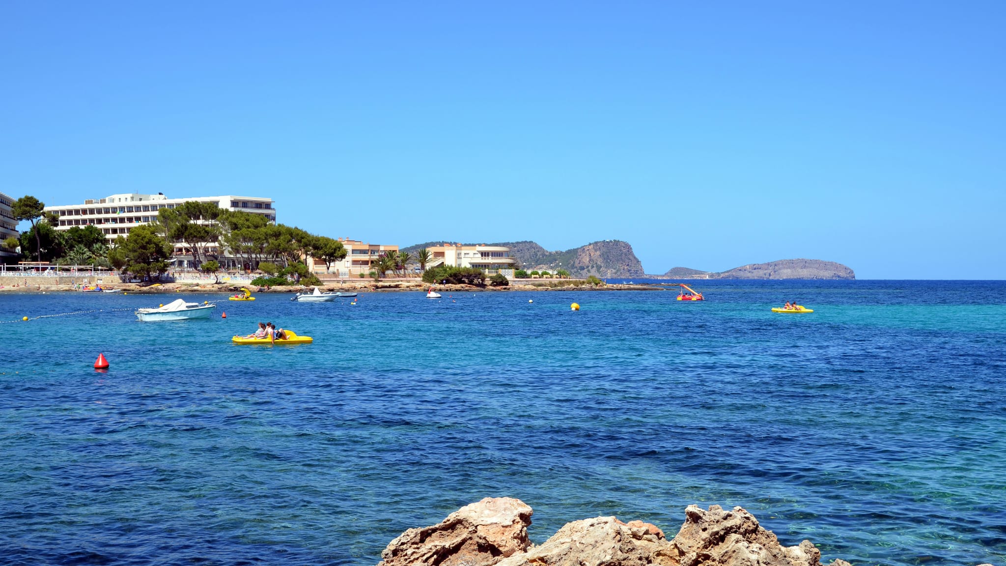 Küste Es Caná/Es Canar, Ibiza © Shutterstock - Minikhan