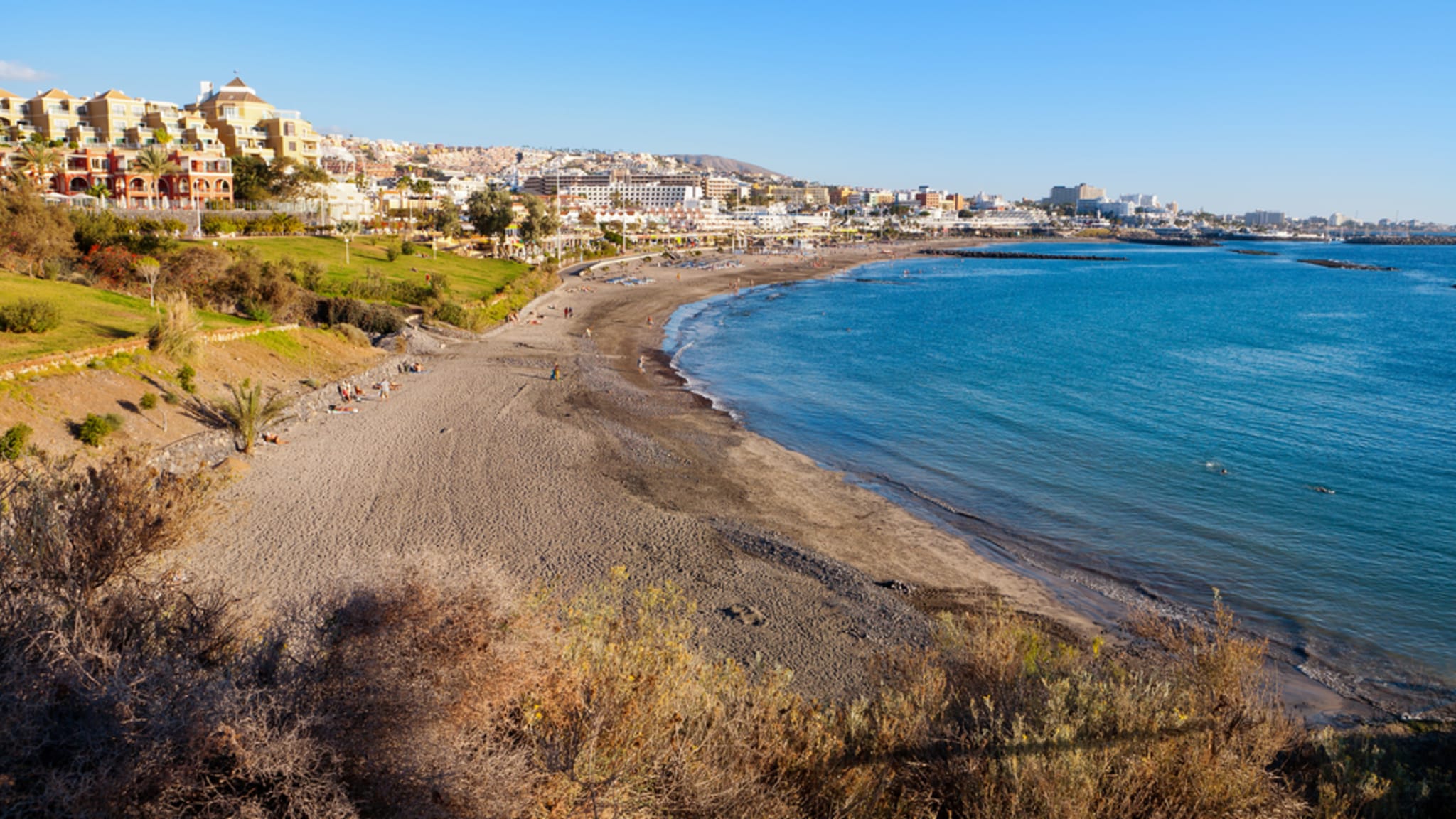 Menschenleerer Playa de Fanabe auf Teneriffa