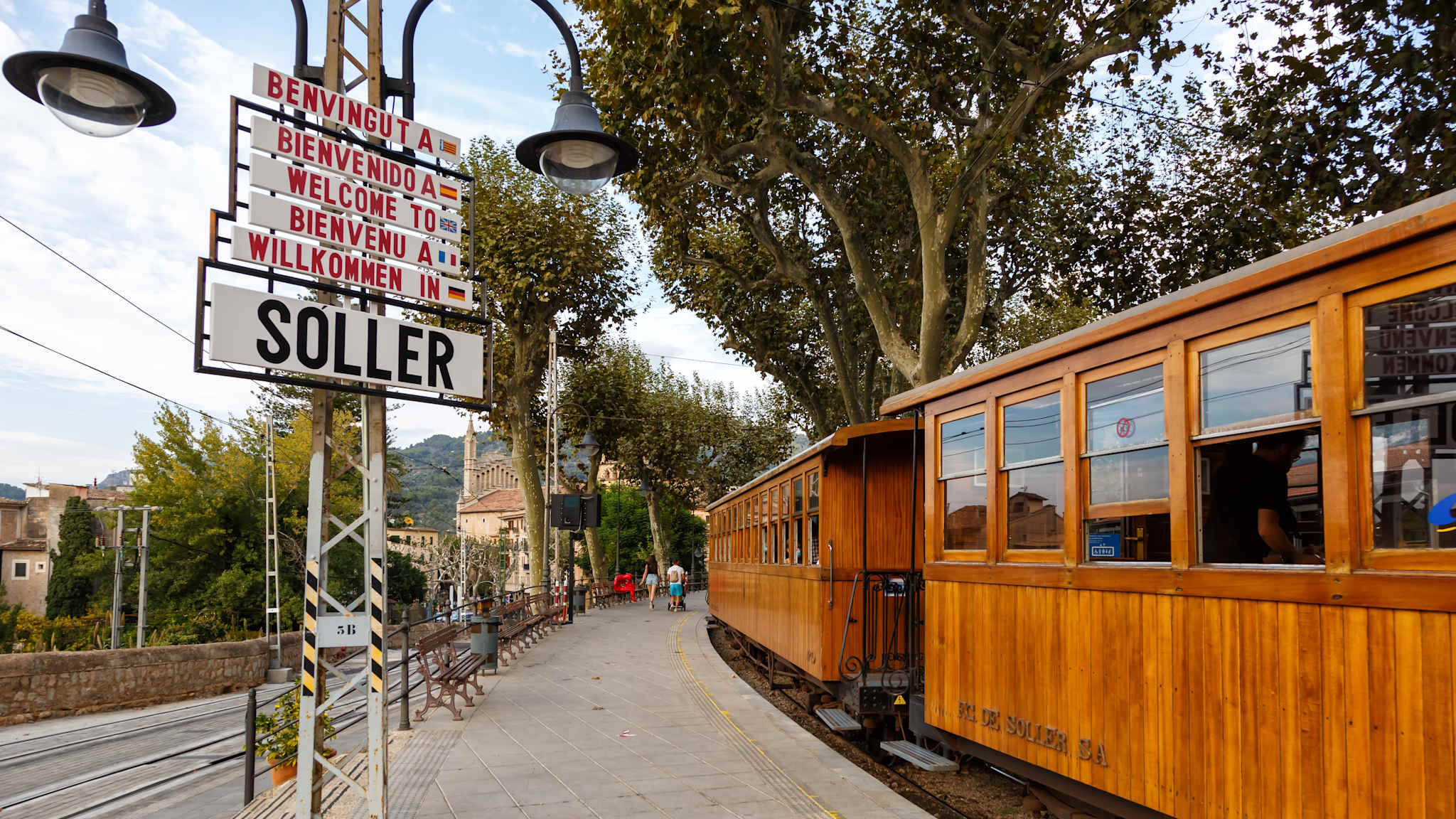 Tren de Sóller © Shutterstock 2093773843