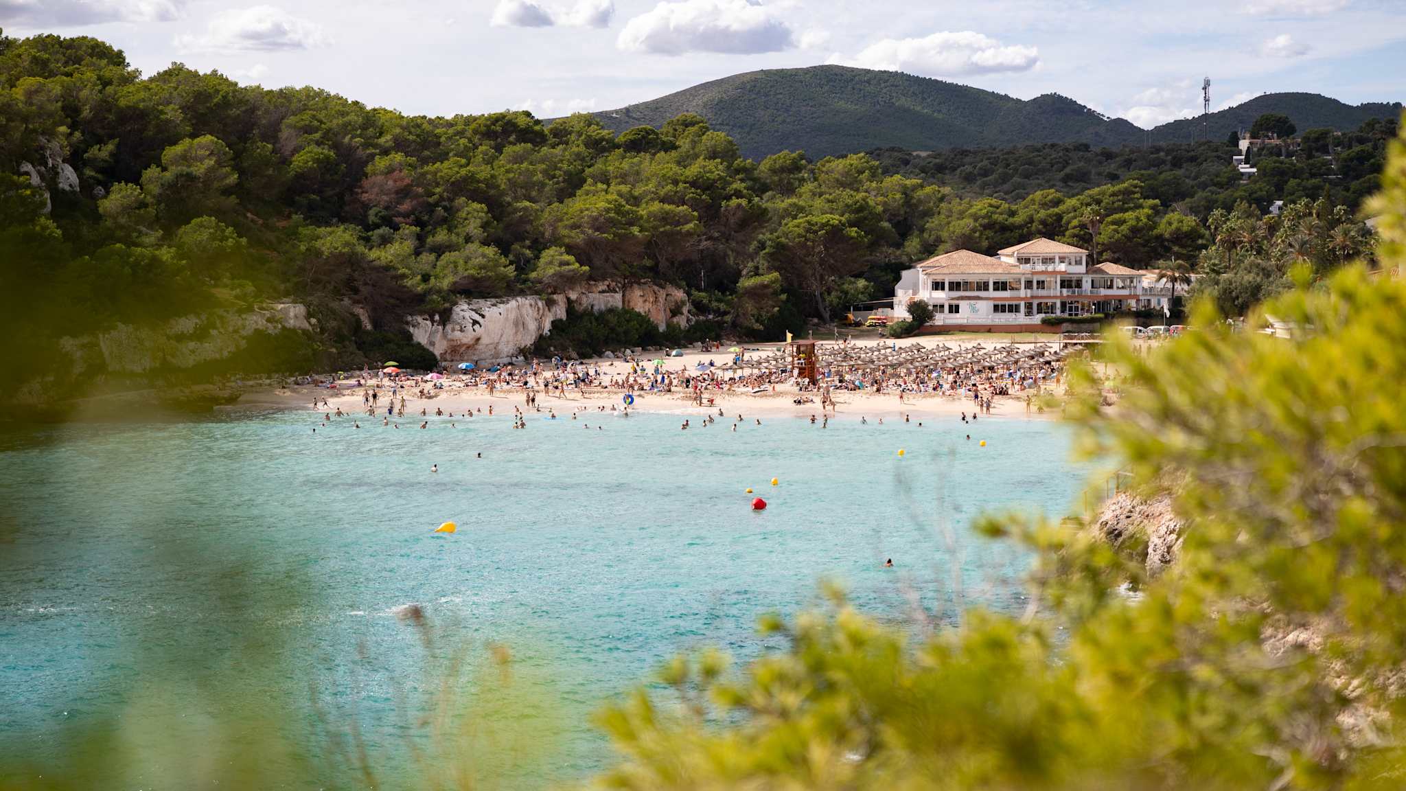 Ausblick auf die Bucht Cala Romantica auf Mallorca, Spanien