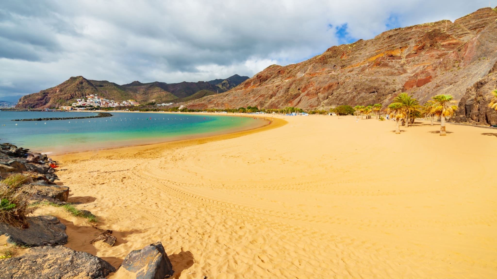 Sandstrand des Playa de las Teresitas auf Teneriffa