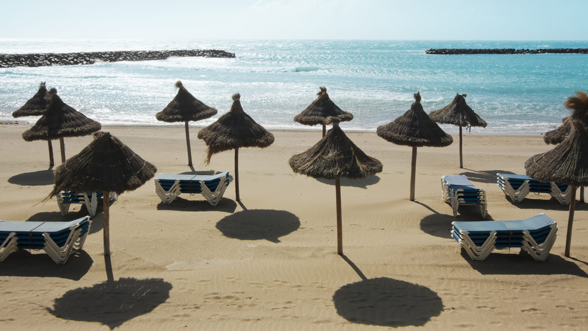 Strand Las Américas, Playa de las Americas, Tenerife © iStockphoto - percds