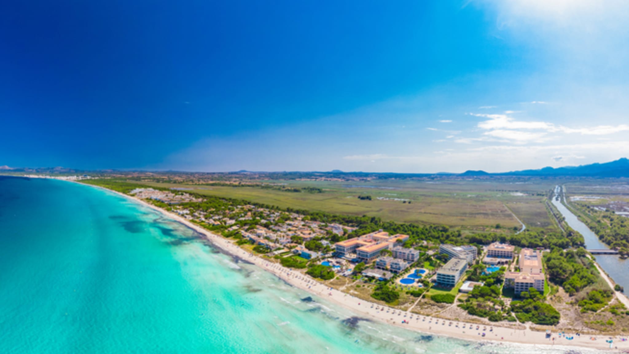 Vogelperspektive des Playa de Muro auf Mallorca