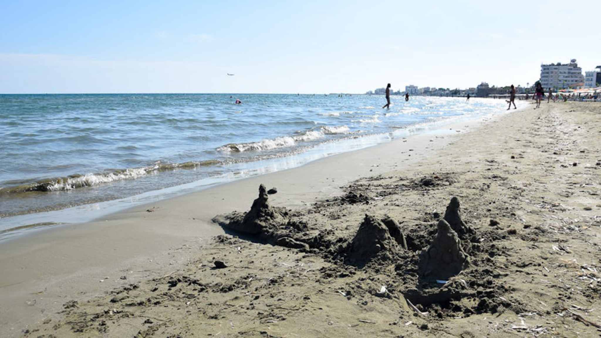Finikoudes Beach, Zypern ©HolidayCheck