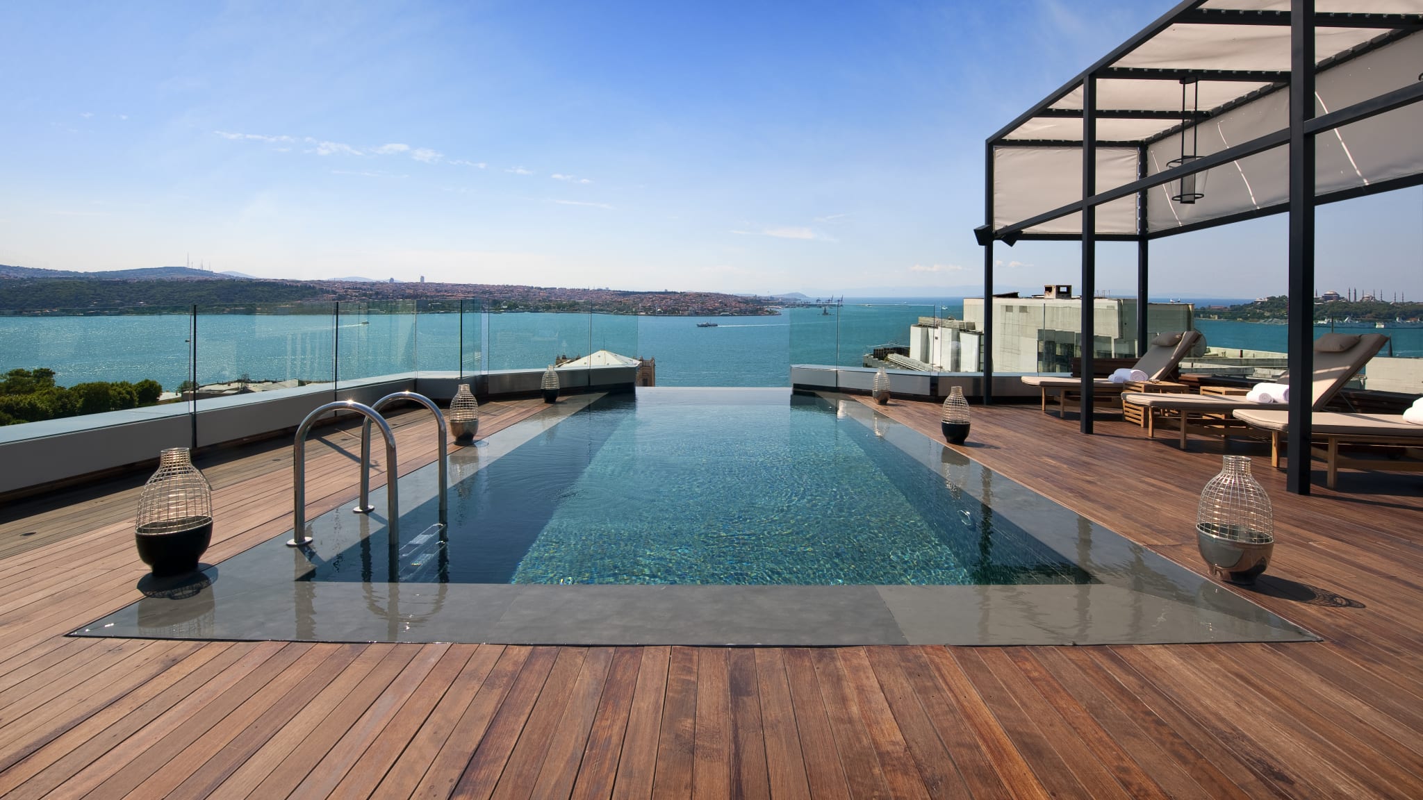 Pool © Hotel Swissôtel The Bosphorus