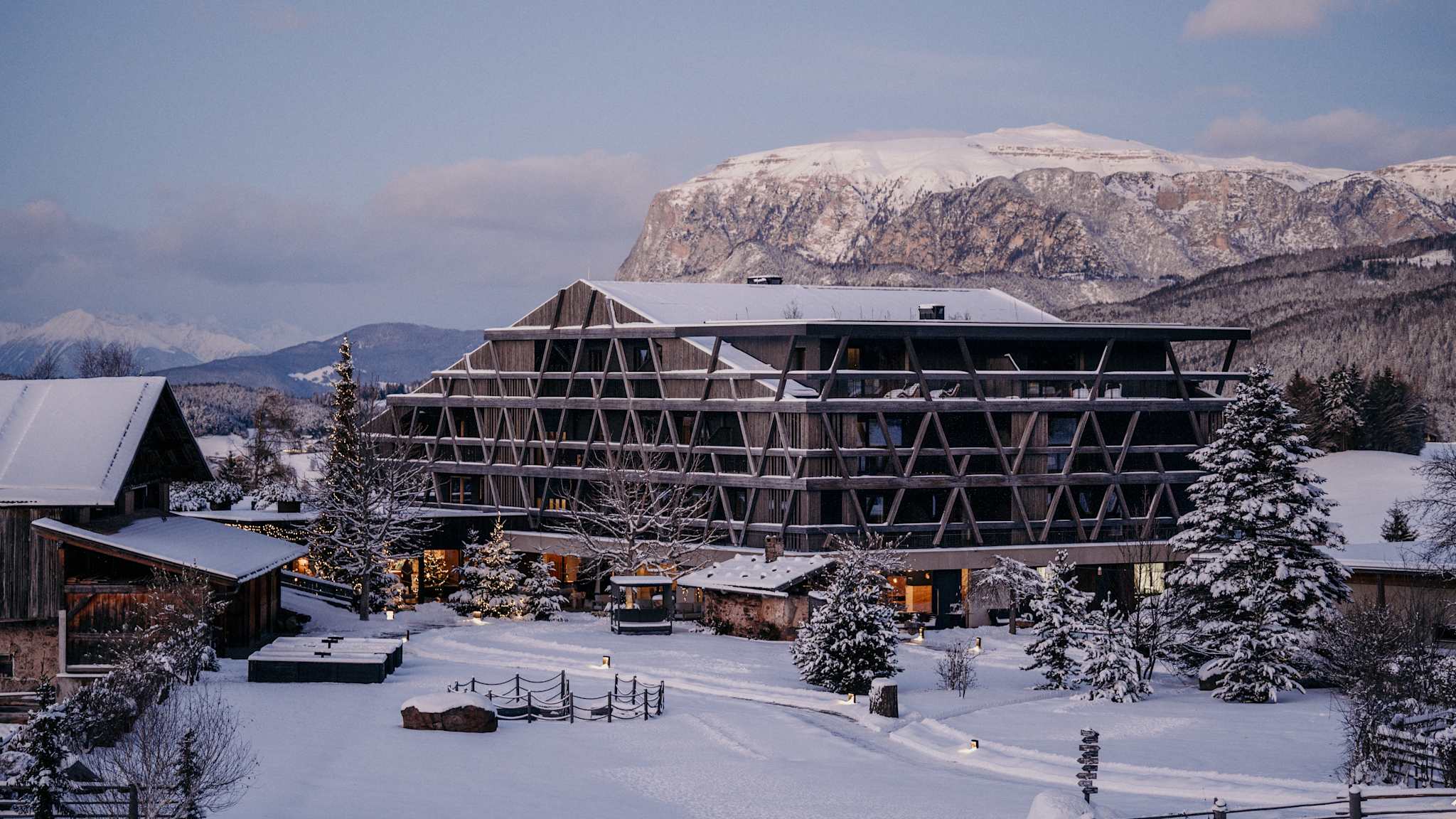 Außenansicht © Hotel Pfösl