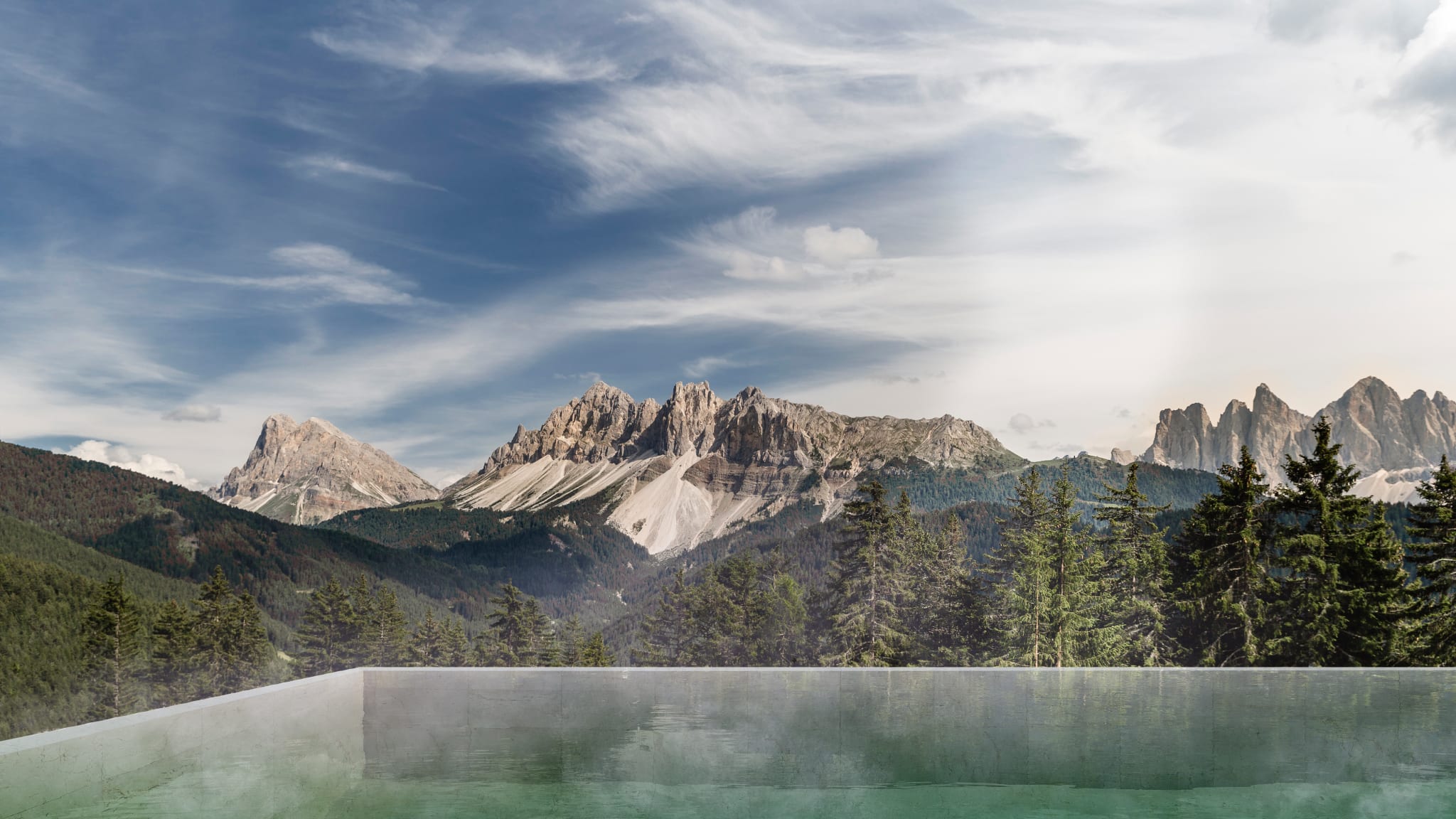 Pool © Forestis Dolomites