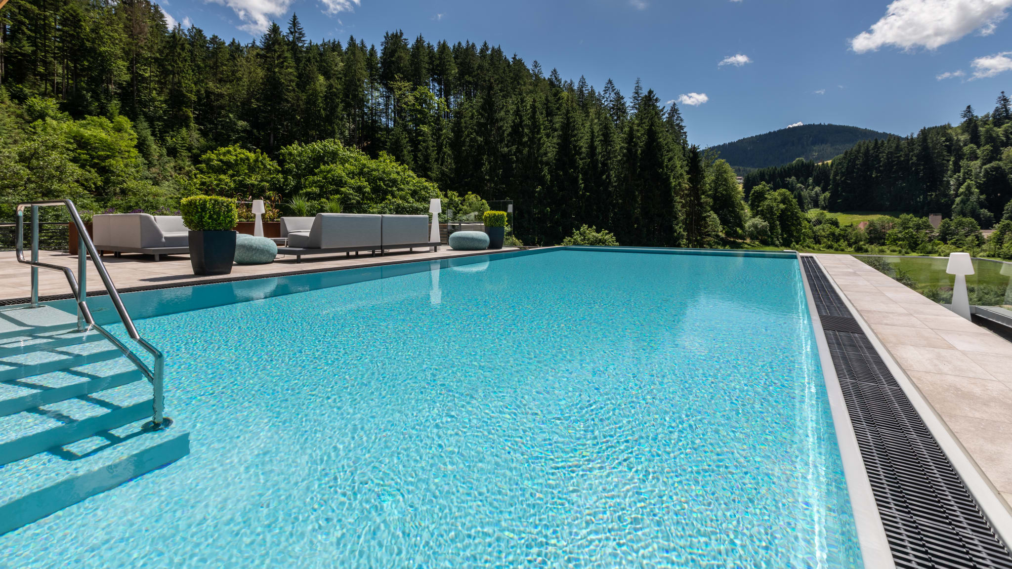 Pool mit Panorama: Diese Hotels bieten echte Wow-Momente
