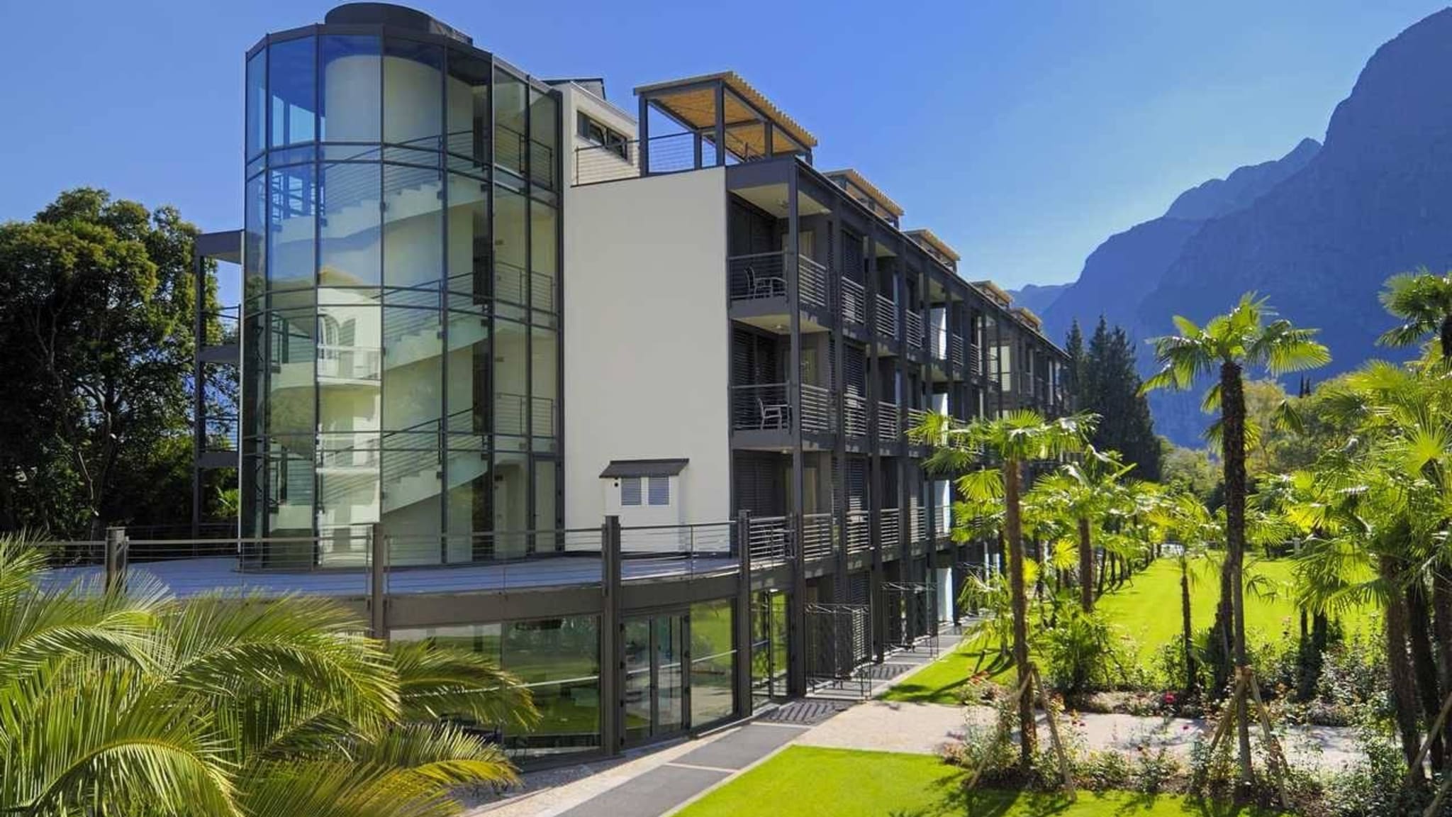 Exterior © Hotel Du Lac et Du Parc Grand Resort