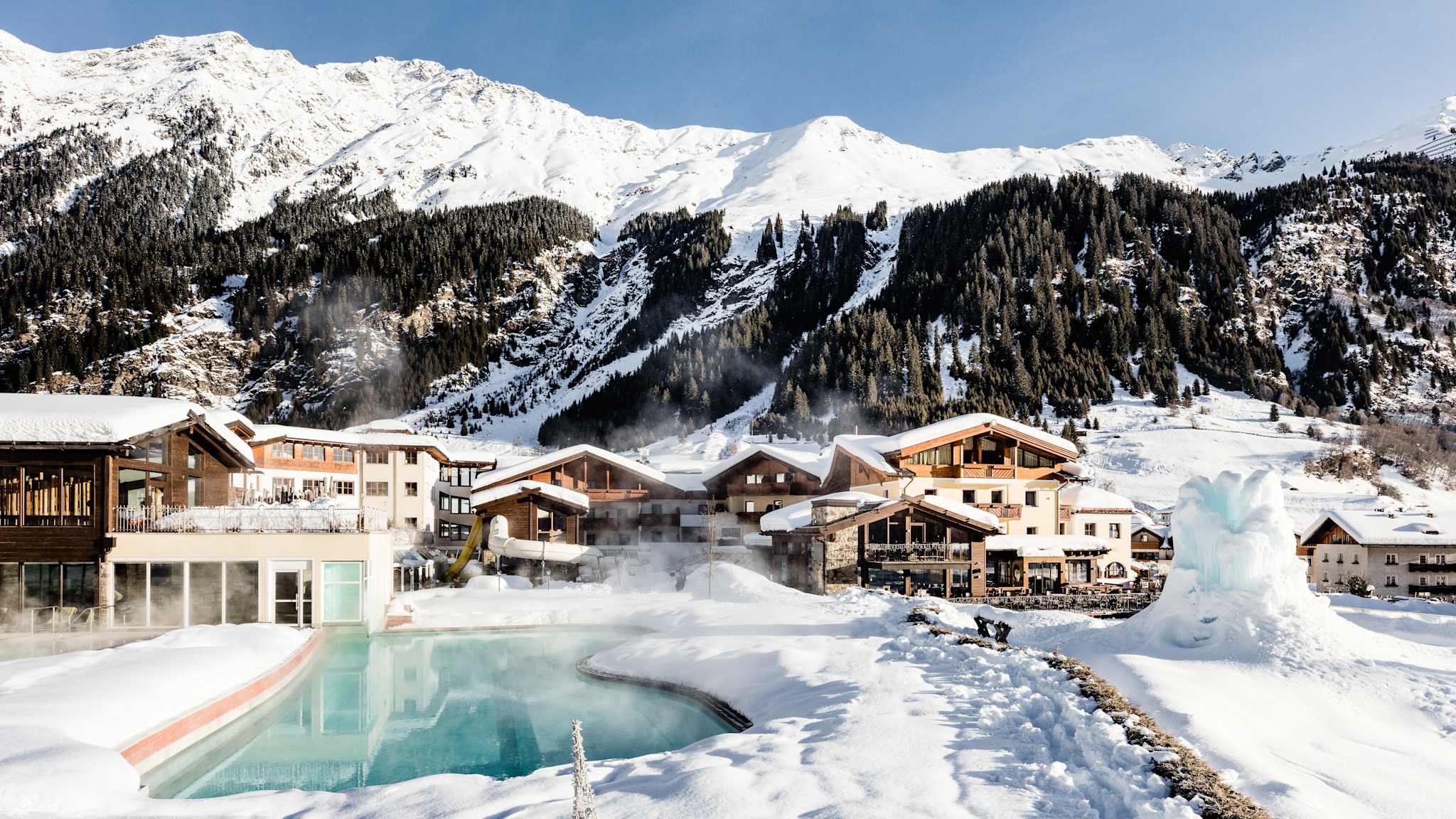 Außenansicht © Hotel Schneeberg - Family Spa Resort