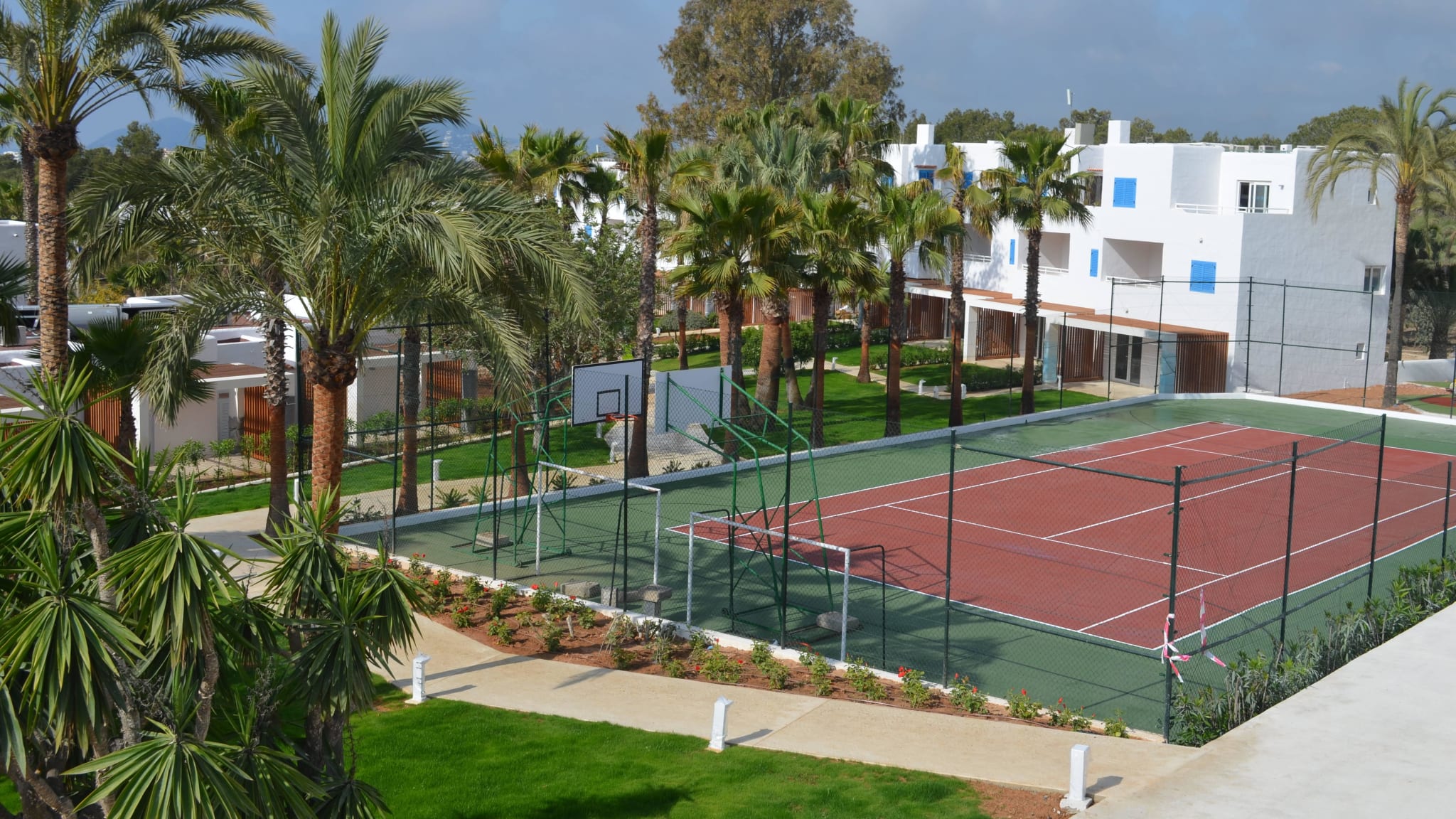 Tennis Court ©  COOEE Cala Llenya Resort Ibiza