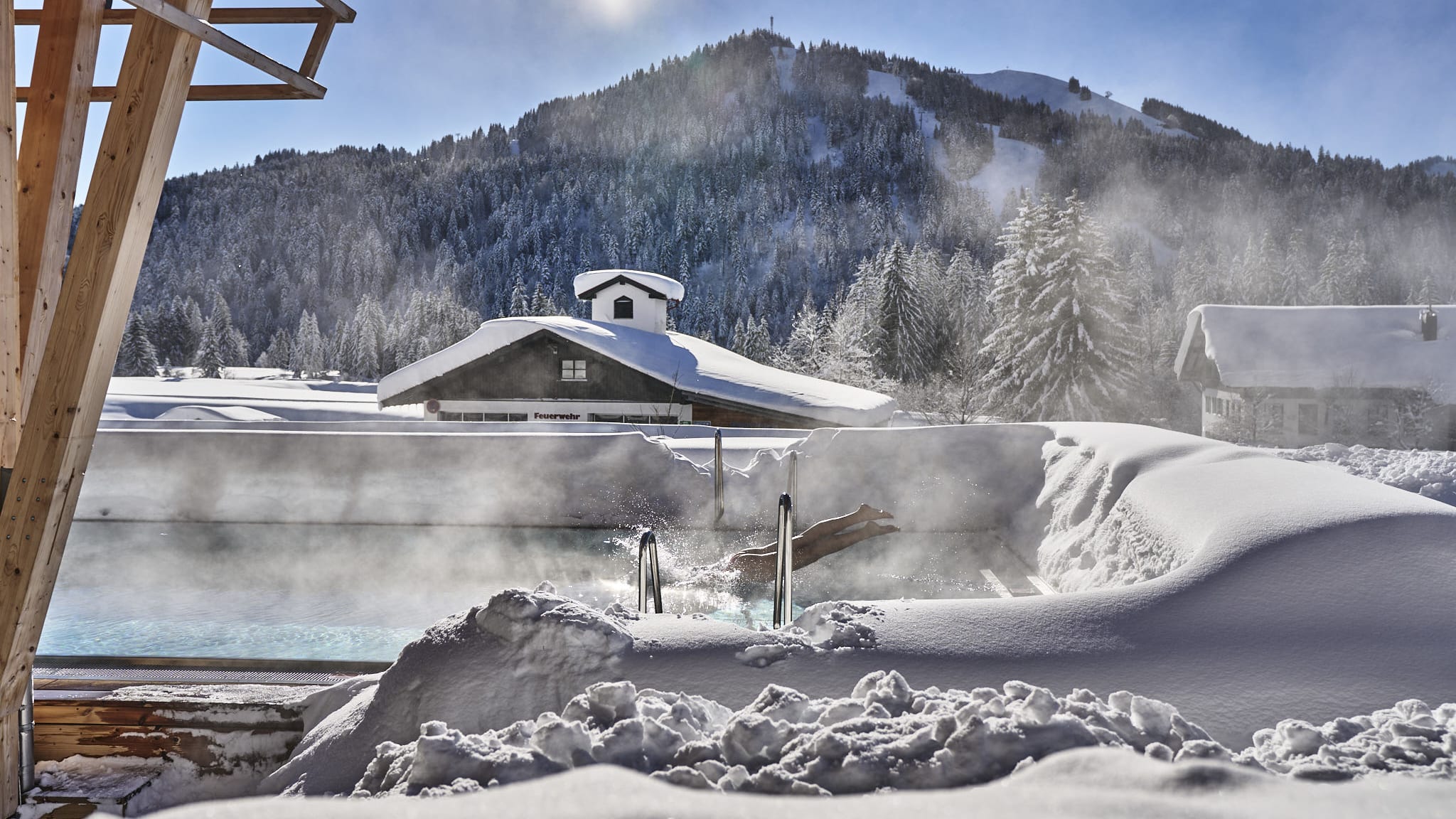 Pool © HUBERTUS Mountain Refugio Allgäu