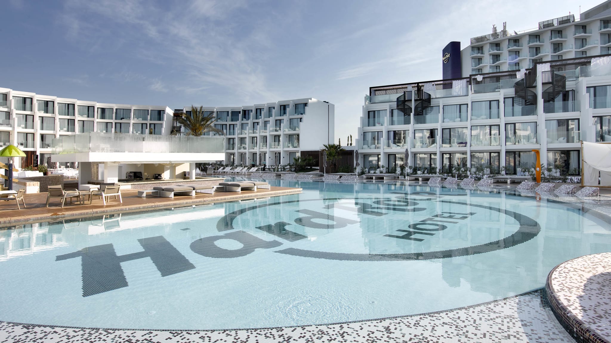 Pool © Hard Rock Hotel Ibiza