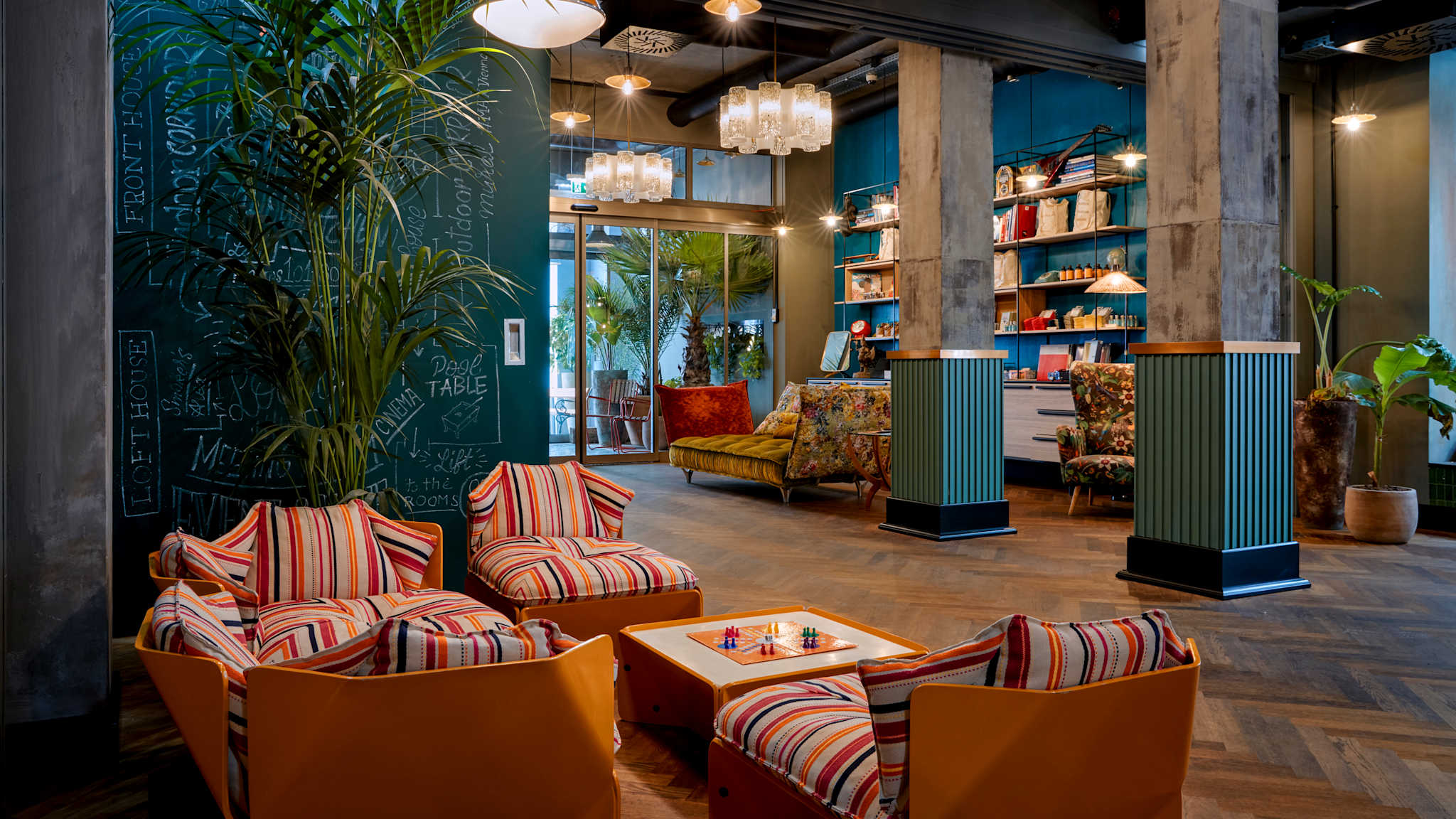 Lobby © Max Brown 7th District Hotel