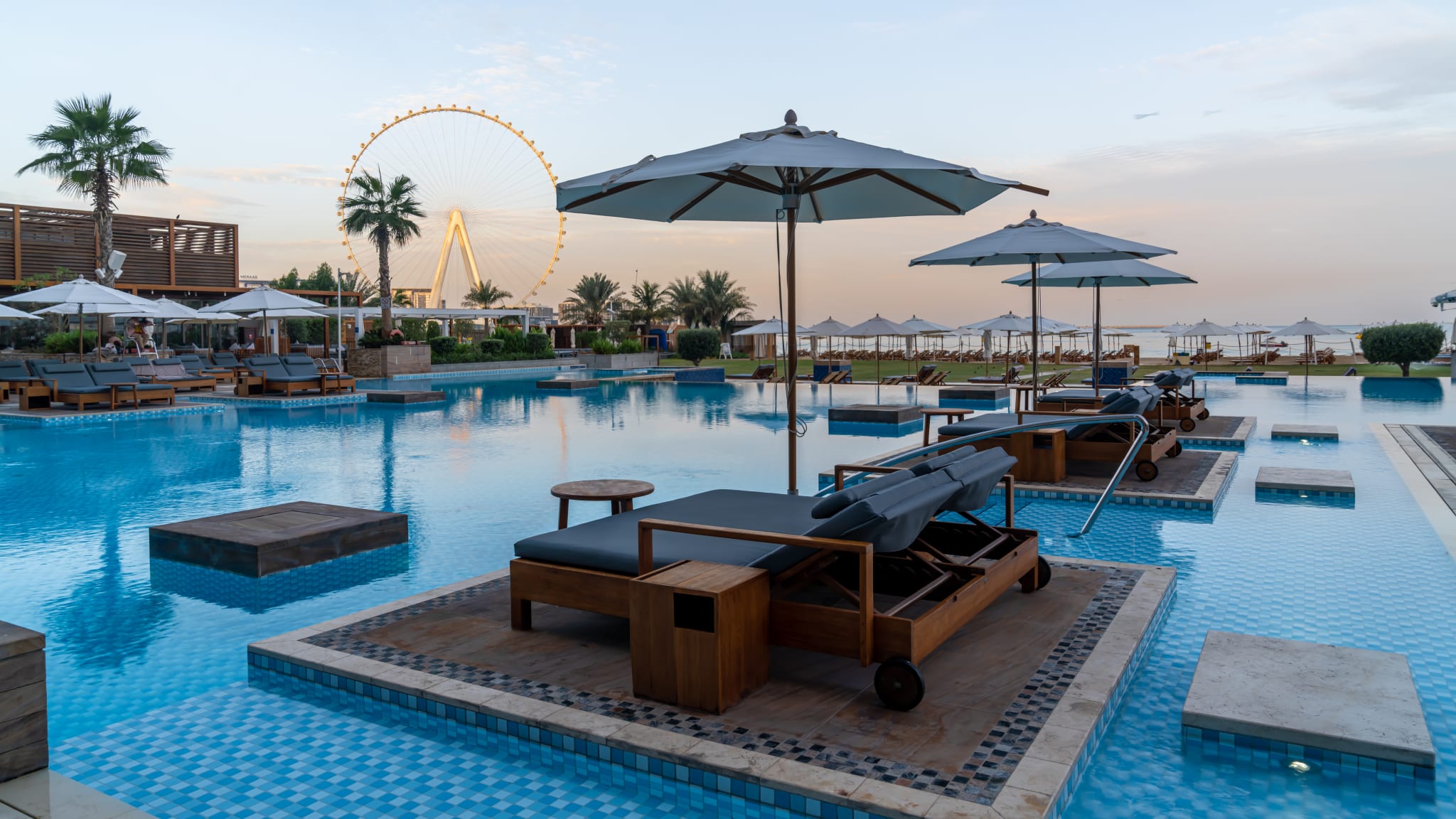 Poolbereich im Hotel Rixos Premium, Dubai