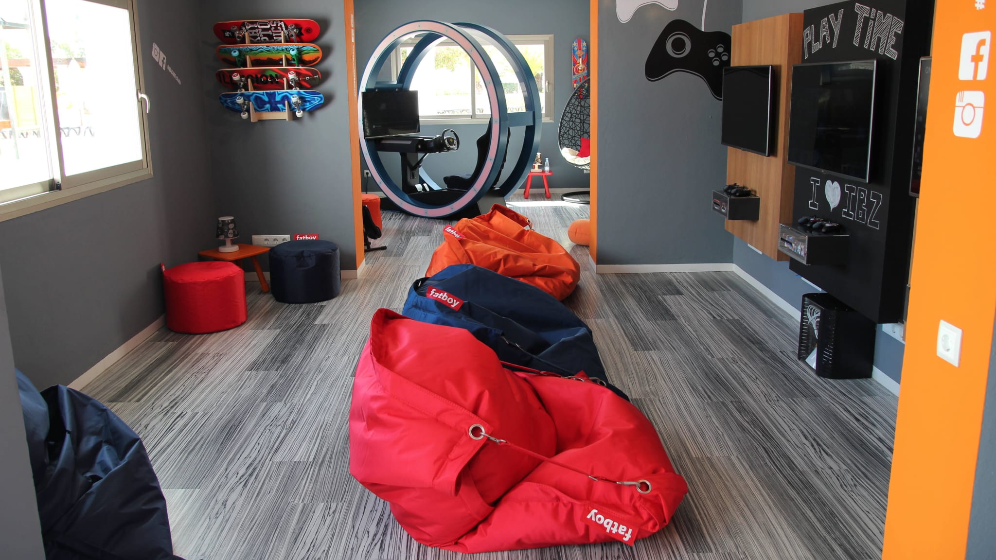 Black & White Club © Grand Palladium White Island Resort & Sp