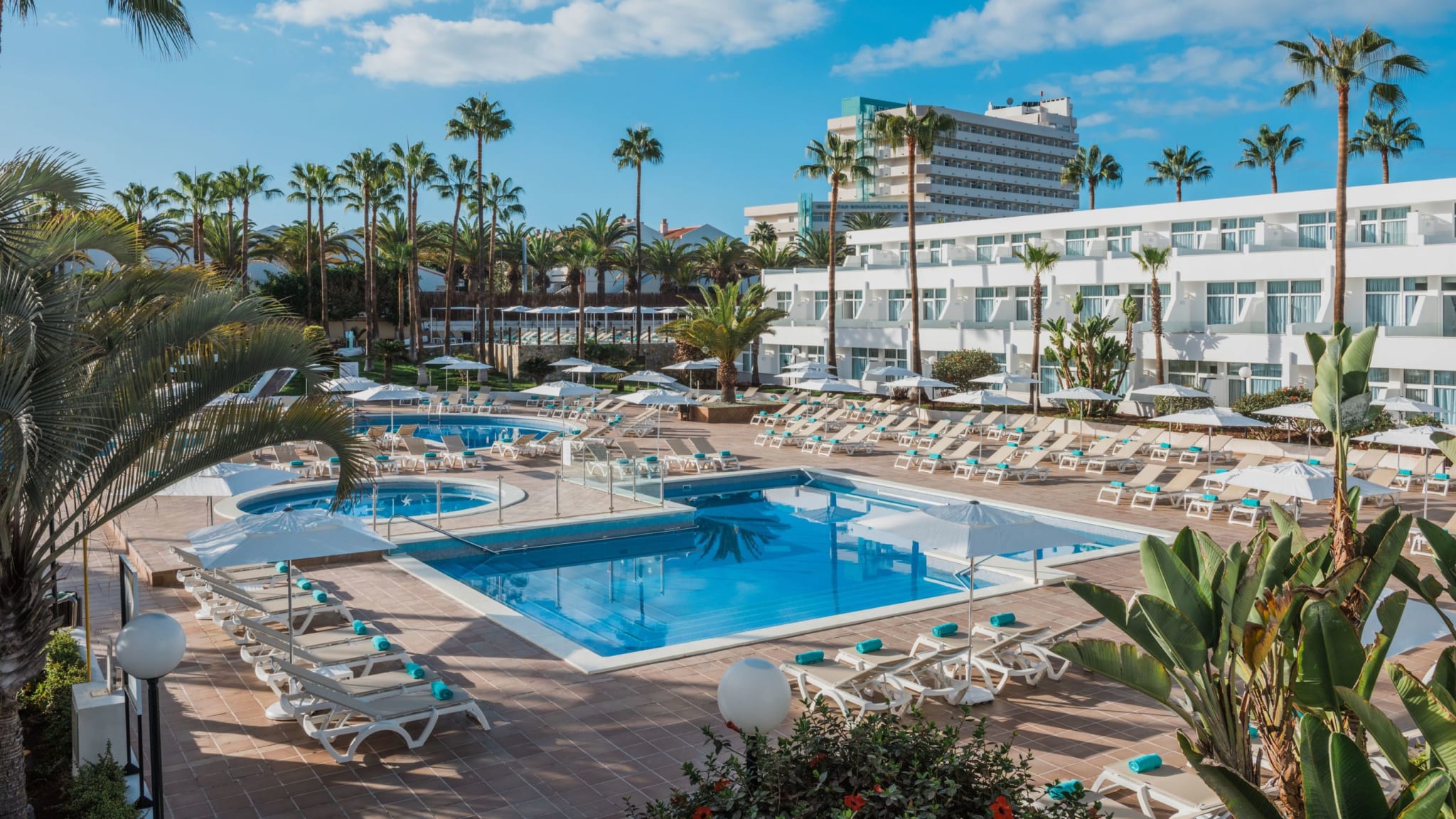 Pool © Iberostar Las Dalias