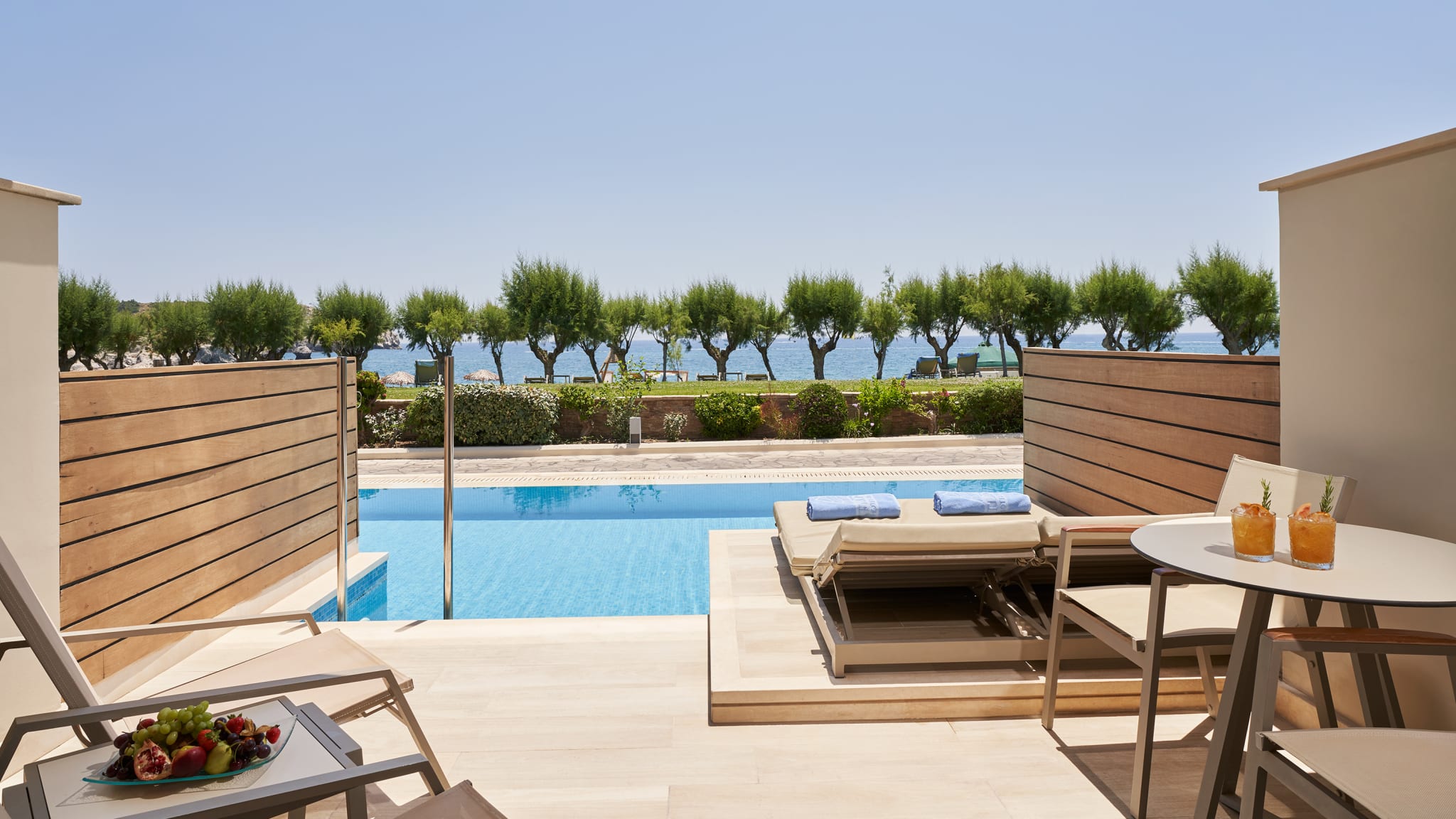 Lust auf einen Privatpool im Griechenland-Urlaub? Diese Hotels lohnen sich