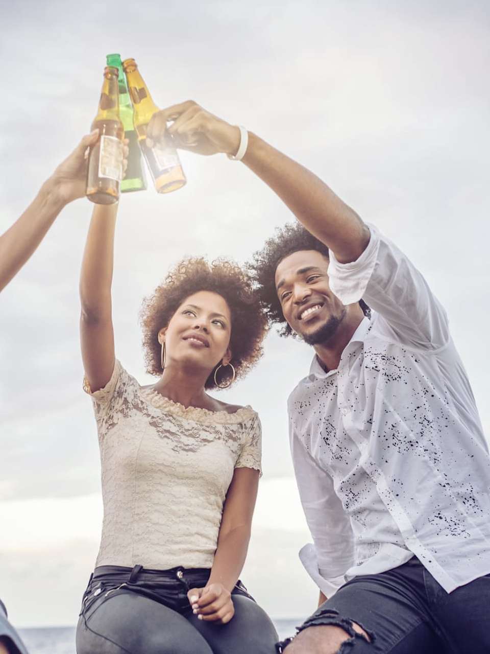 Freunde feiern gemeinsam auf Kuba © golero/E+ via Getty Images