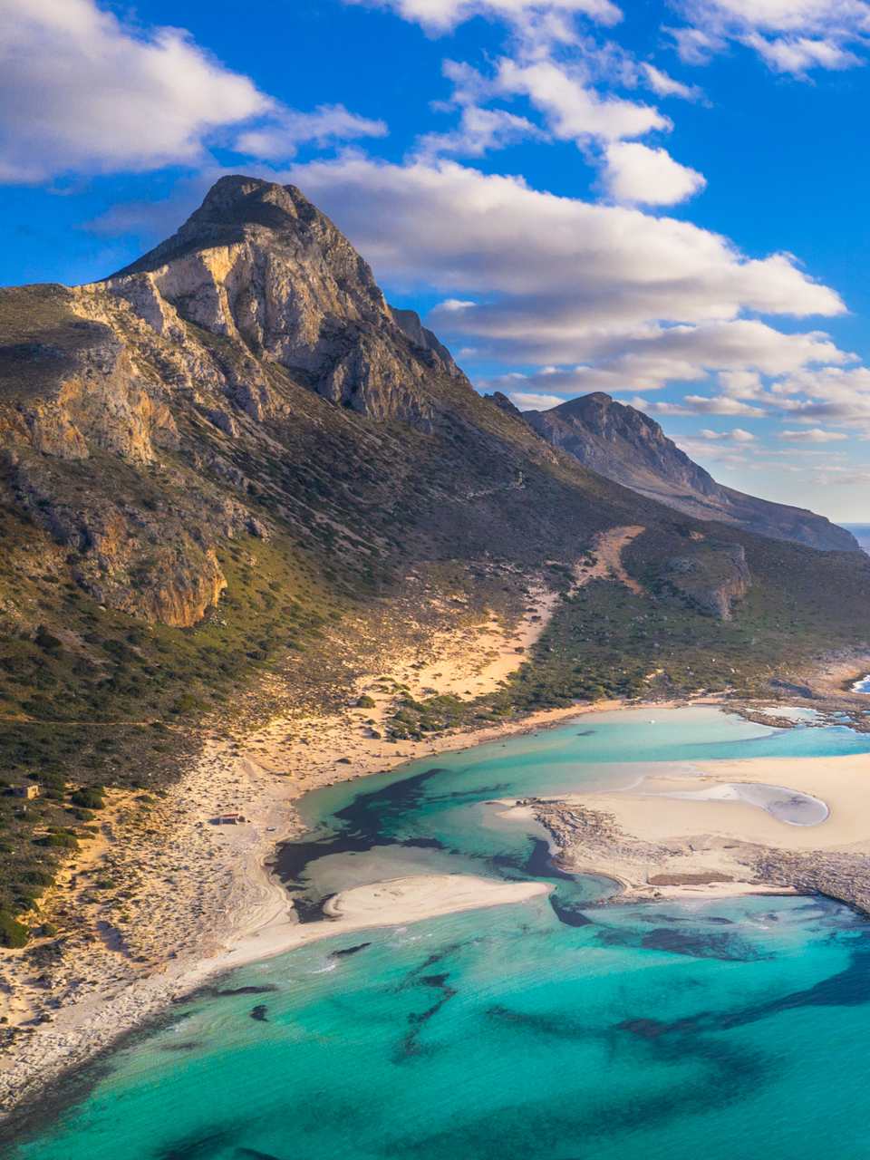 Herrliche Aussicht auf die Lagune von Balos mit magischem türkisfarbenem Wasser © iStock.com/Gatsi