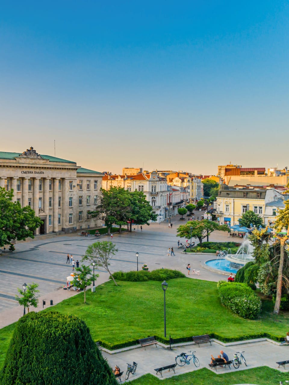 Innenstadt mit Stadtplatz von Ruse, Bulgarien  ©iStock.com/Media Trading Ltd