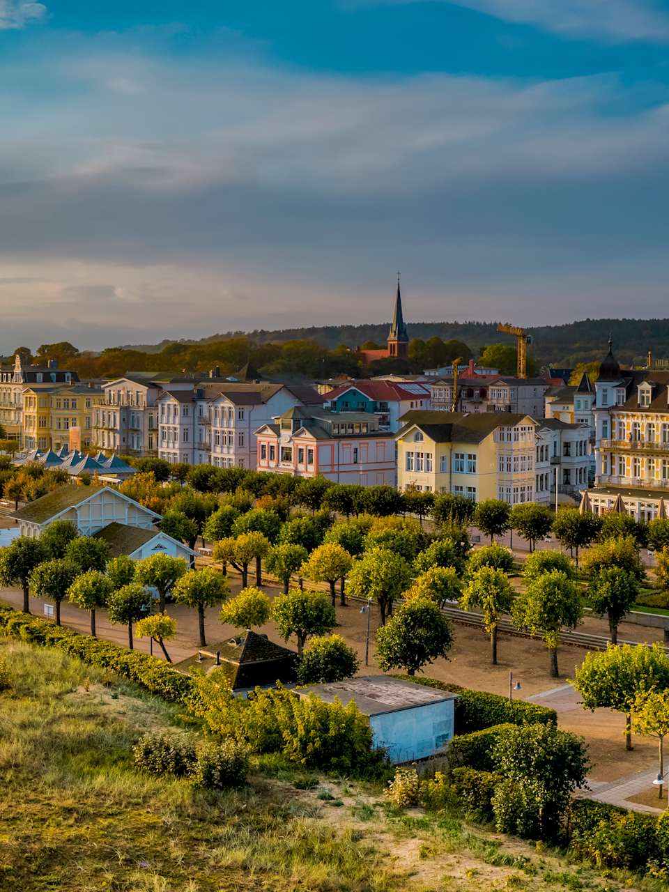 Sonnenaufgang am Strand vor dem Kaiserbad Ahlbeck, Usedom © motivthueringen8 - stock.adobe.com