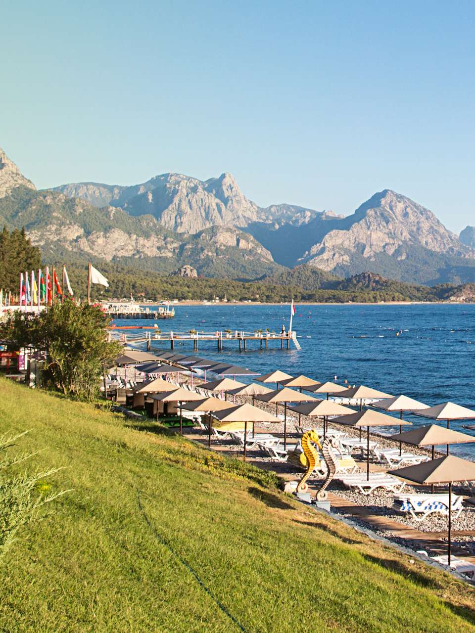 Kemer Beach © twomeerkats - stock.adobe.com