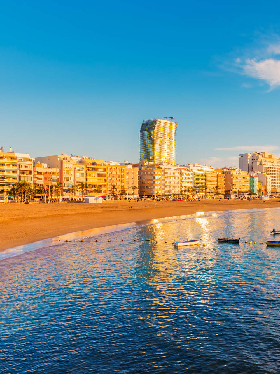 Der Playa de las Canteras auf Gran Canaria, Spanien ©stock.adobe.com - captiva