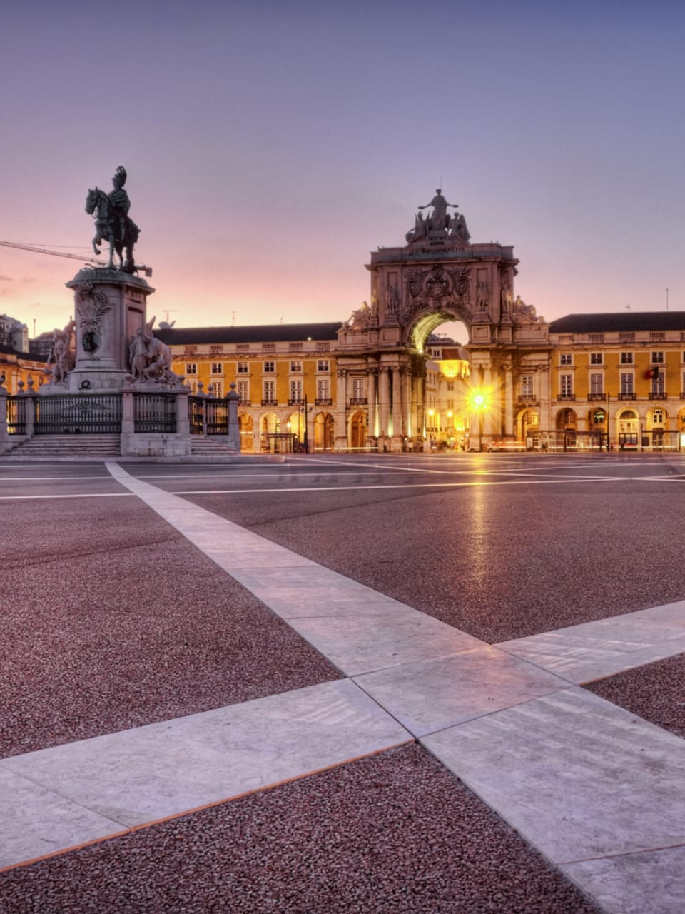 Praça do Comércio in Lissabon ©zulufriend/E+ via Getty Images