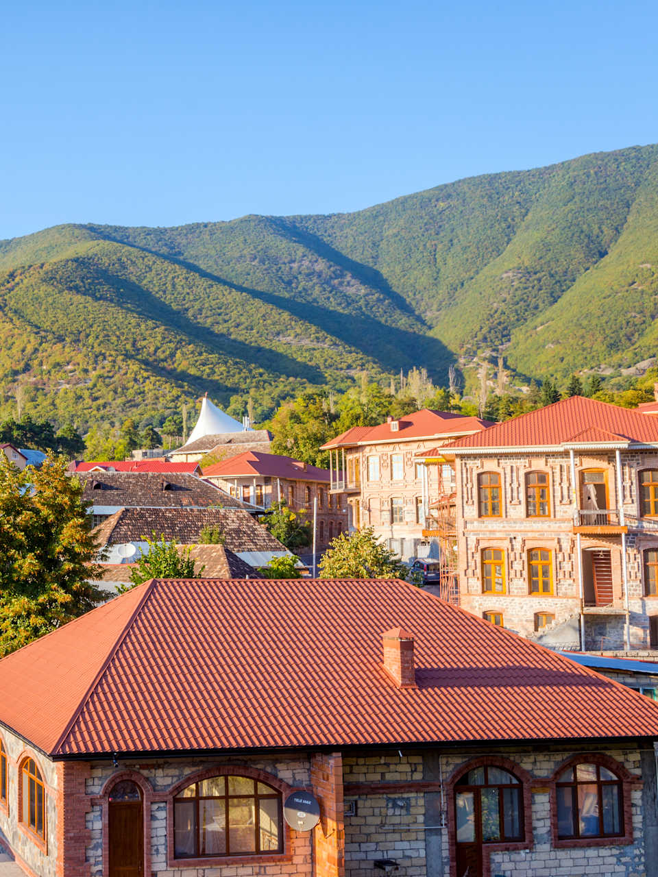 Sheki, Aserbaidschan © dinozzaver - stock.adobe.com