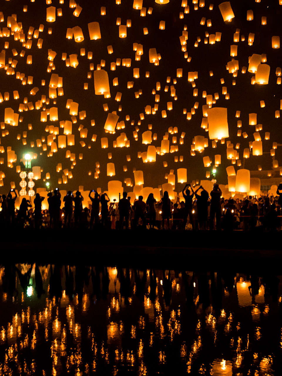 Yee-Peng Festival, Thailand ©iStock.com/Kawinnings