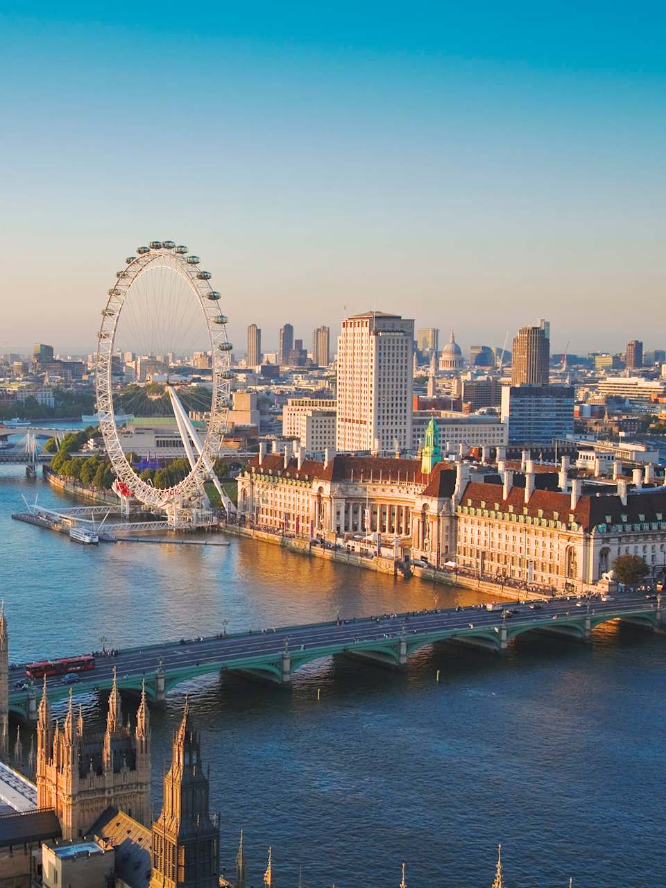 lick über London mit Big Ben und Riesenrad