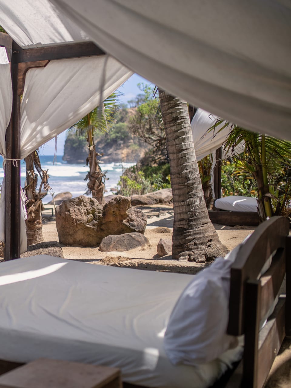 Ein gemütliches Strandbett am Meer von Mexiko. © fitopardo/Moment via Getty Images