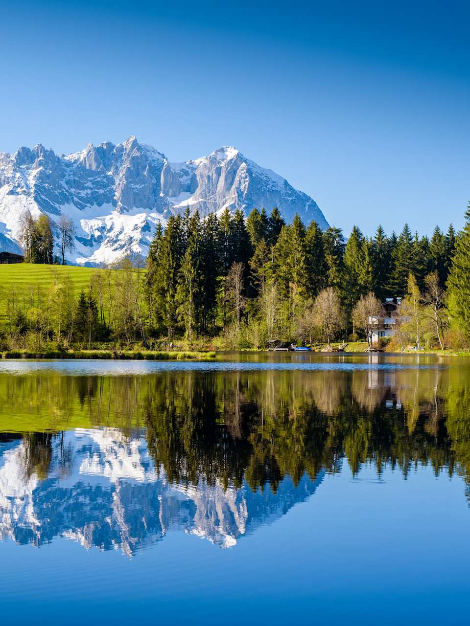 See und Alpen in Tirol, Österreich