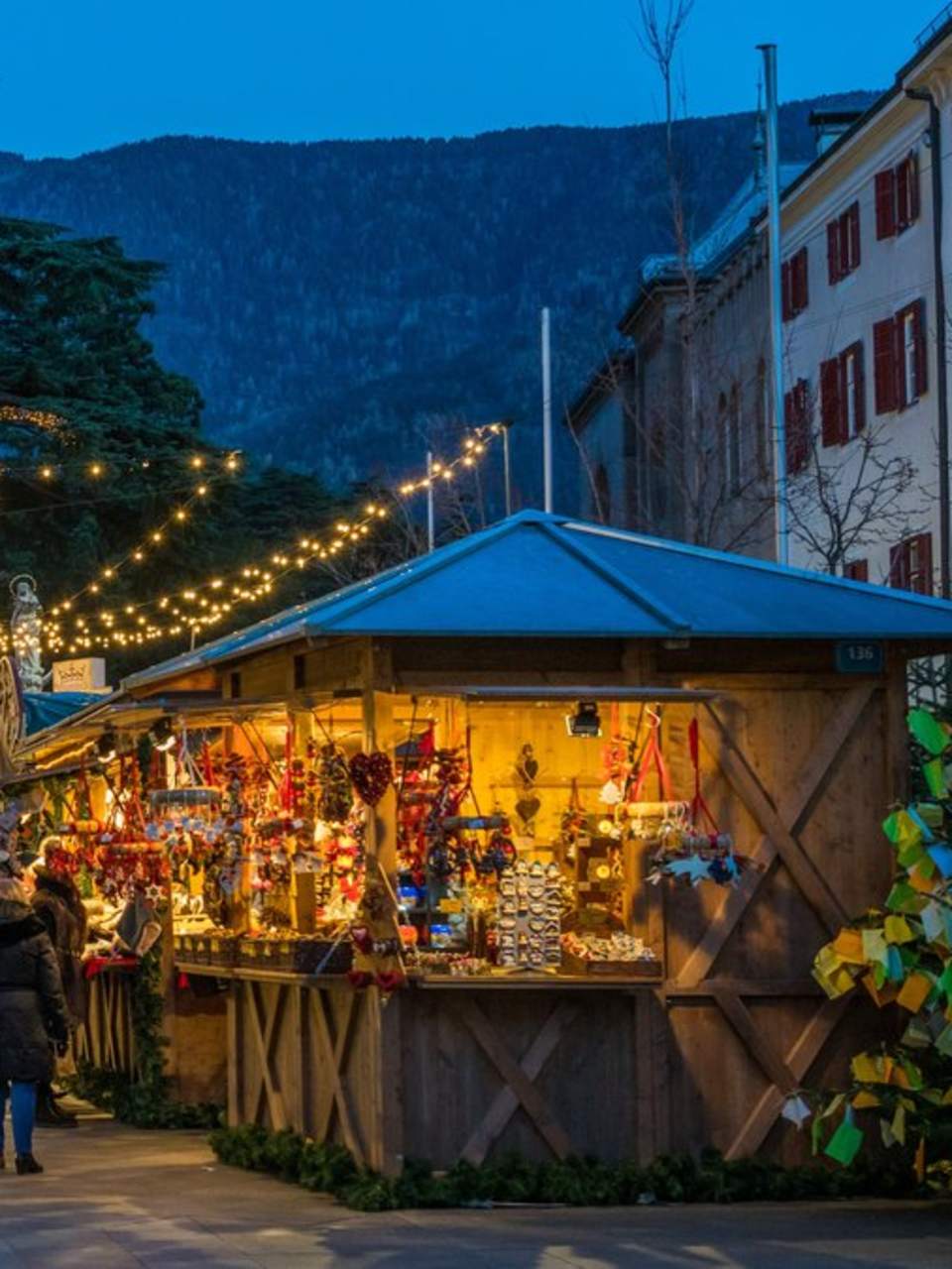 Es muss nicht zwingend die Piste sein: Ein Winterurlaub in Südtirol lohnt sich allein der Weihnachtsmärkte wegen. © istock/e55evu