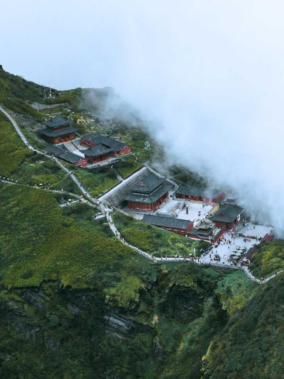 Die Zwillingstempel des Fanjingshan thronen auf einer Felsnadel. © khunballang/Shutterstock.com