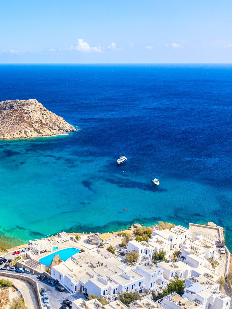 Agia Anna Beach auf der Insel Mykonos, Griechenland © nantonov/iStock / Getty Images Plus via Getty Images